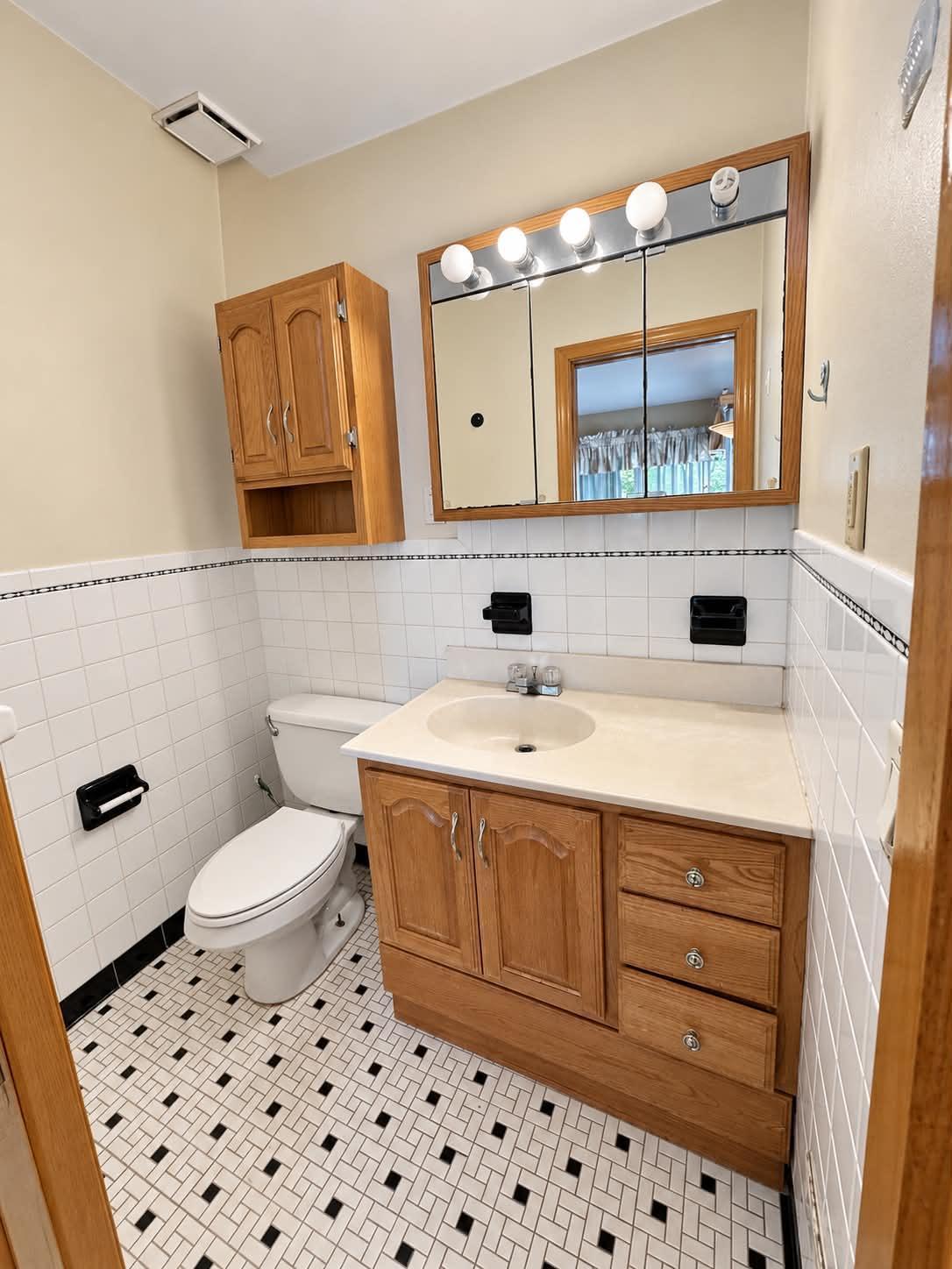 1894 Minnehaha Avenue E Property Photo 9