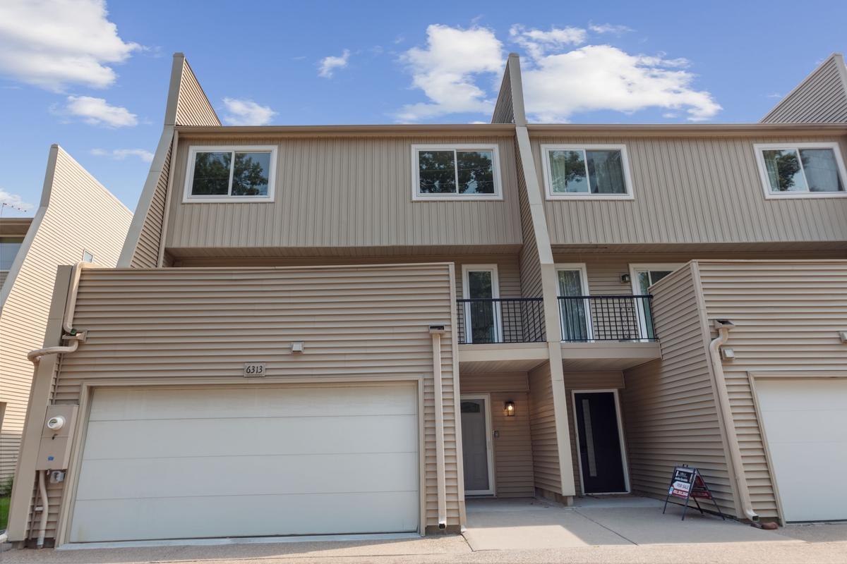 6313 Saint Croix Trail N Property Photo 1