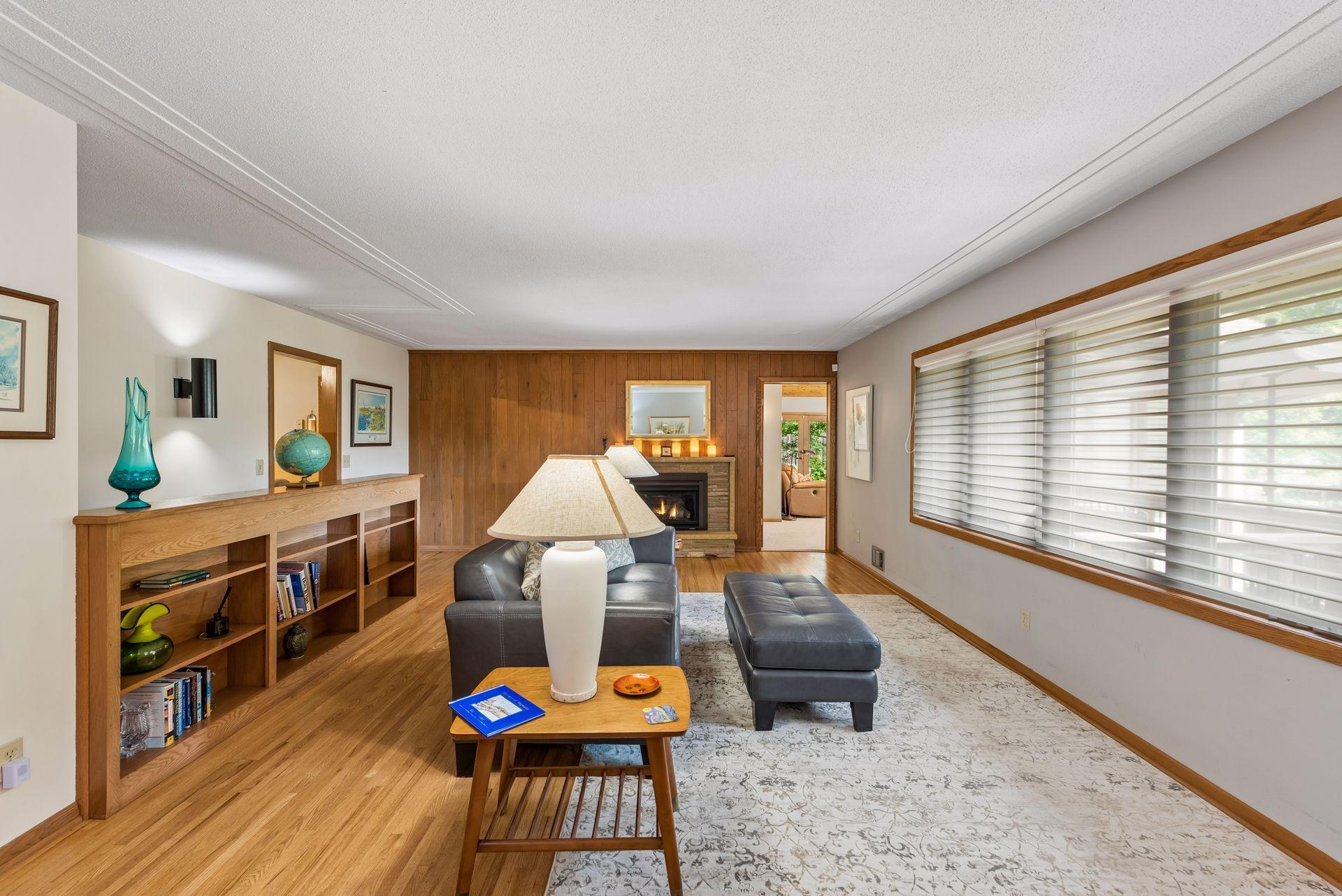 15509 Holdridge Road E Property Photo 10