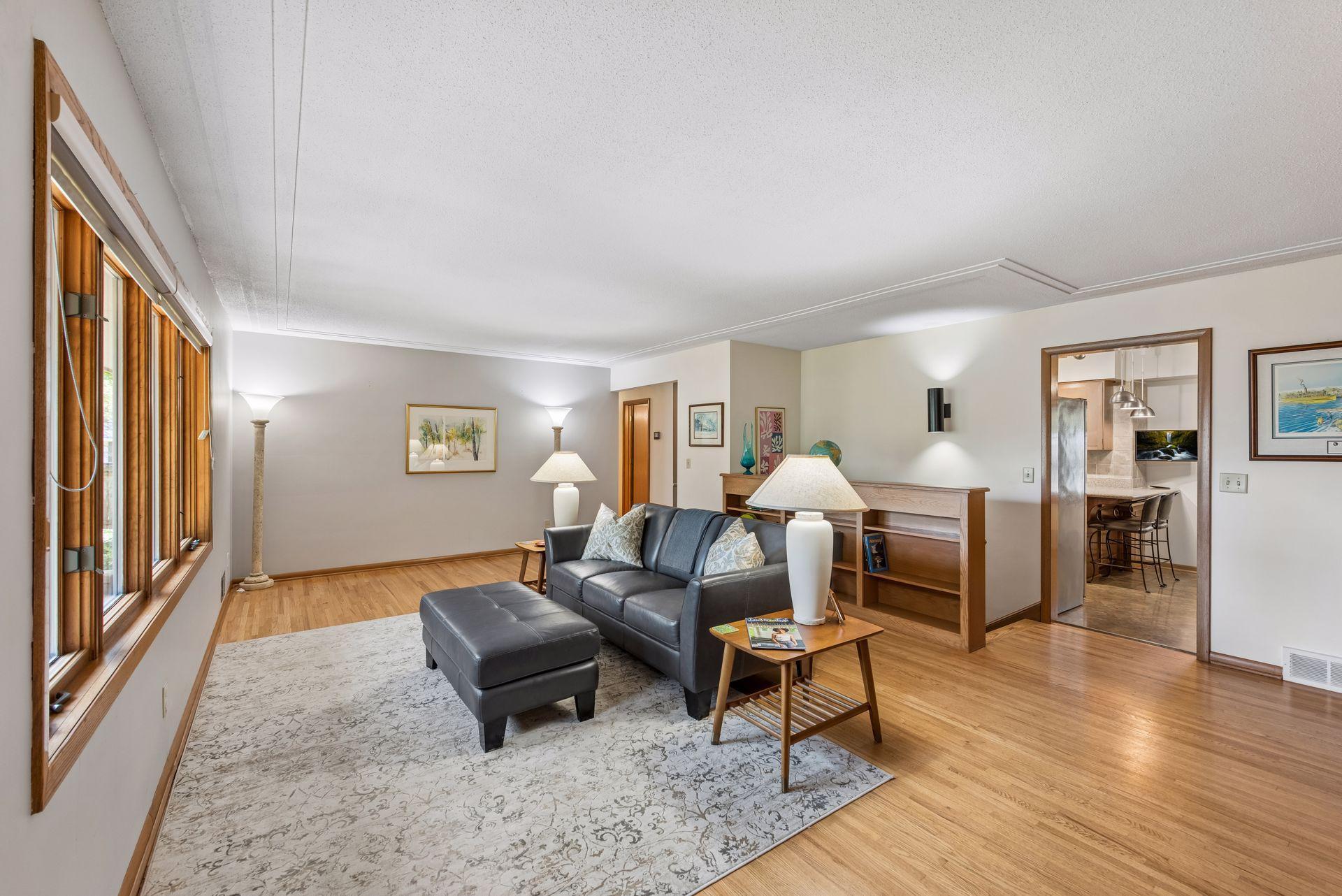 15509 Holdridge Road E Property Photo 12