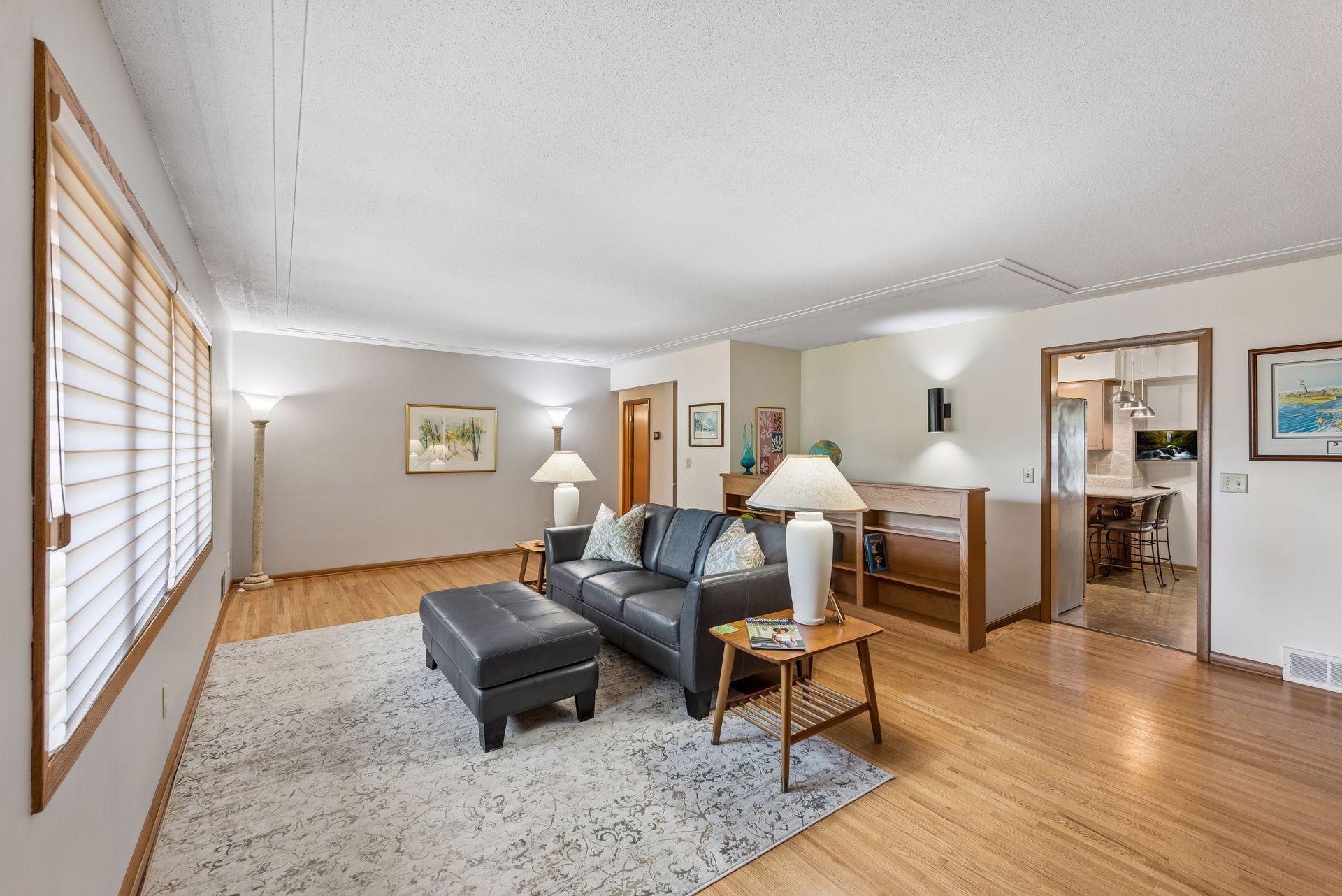 15509 Holdridge Road E Property Photo 13