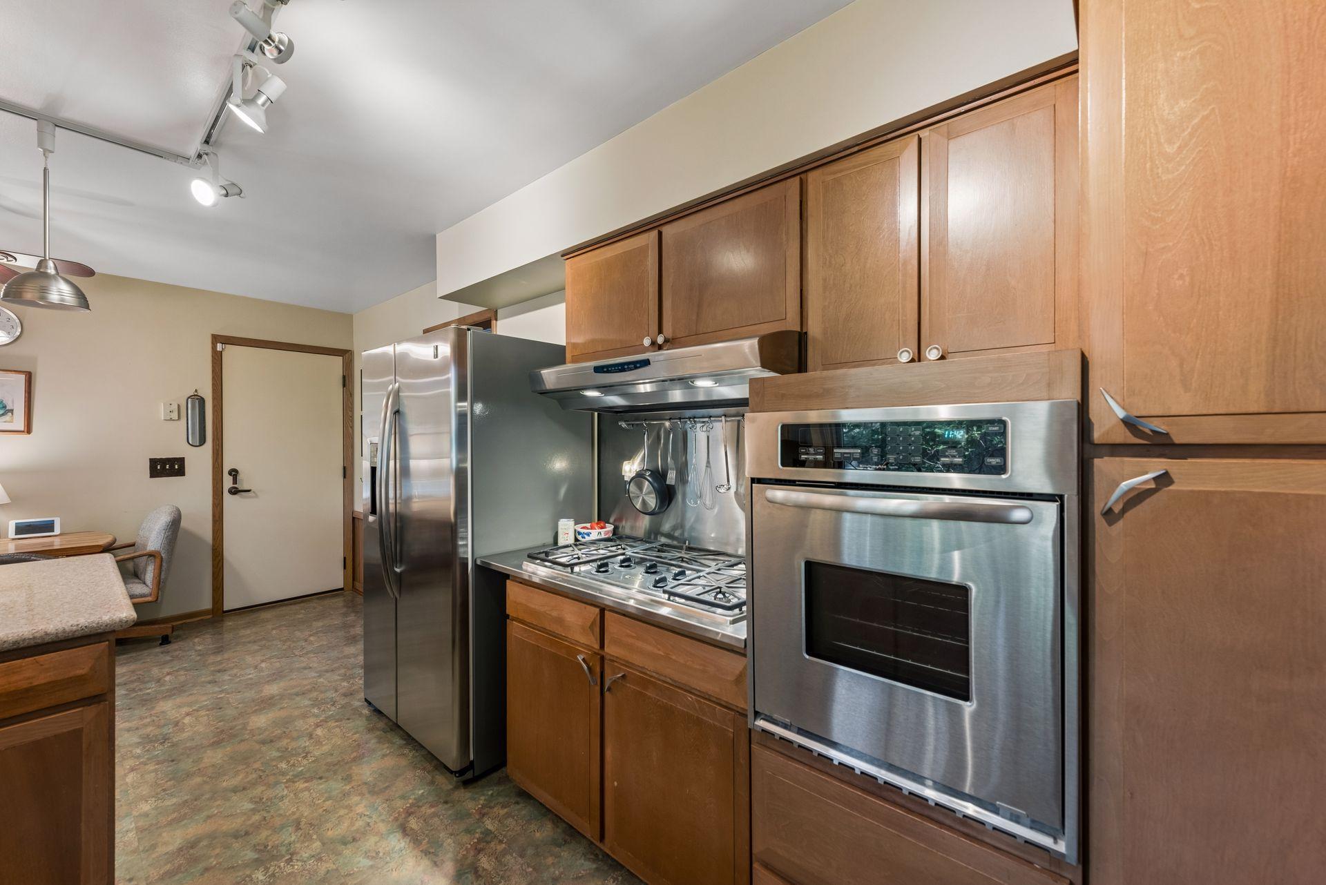 15509 Holdridge Road E Property Photo 18