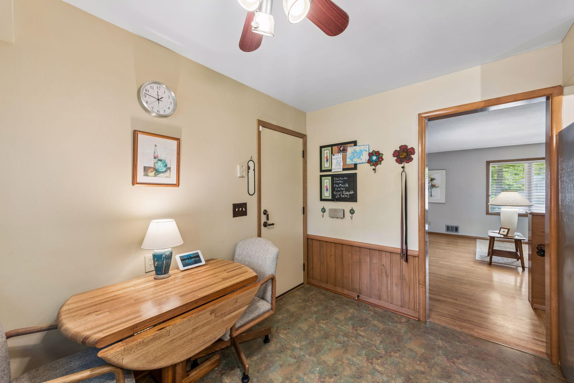 15509 Holdridge Road E Property Photo 20