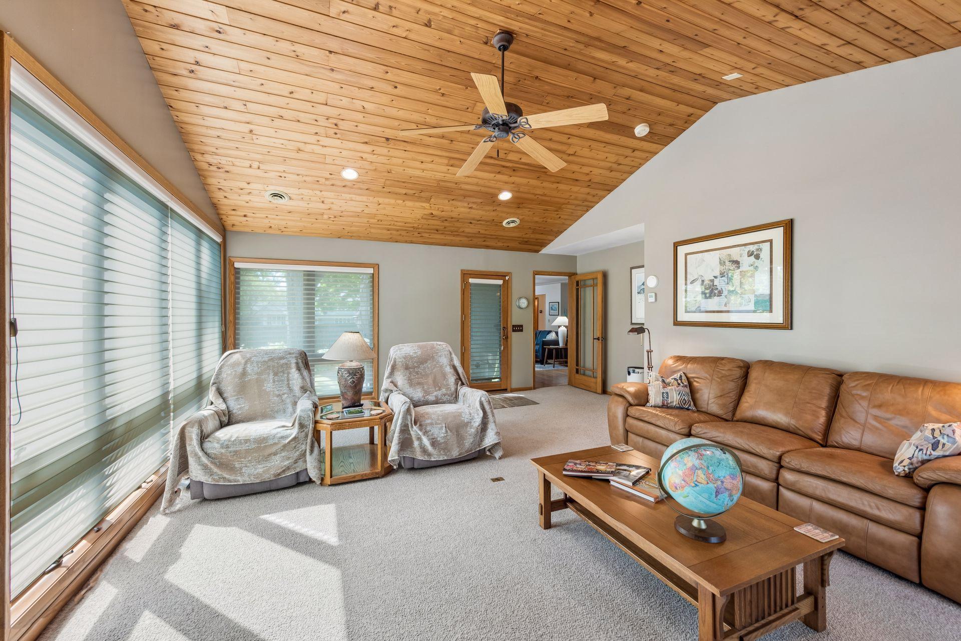 15509 Holdridge Road E Property Photo 25