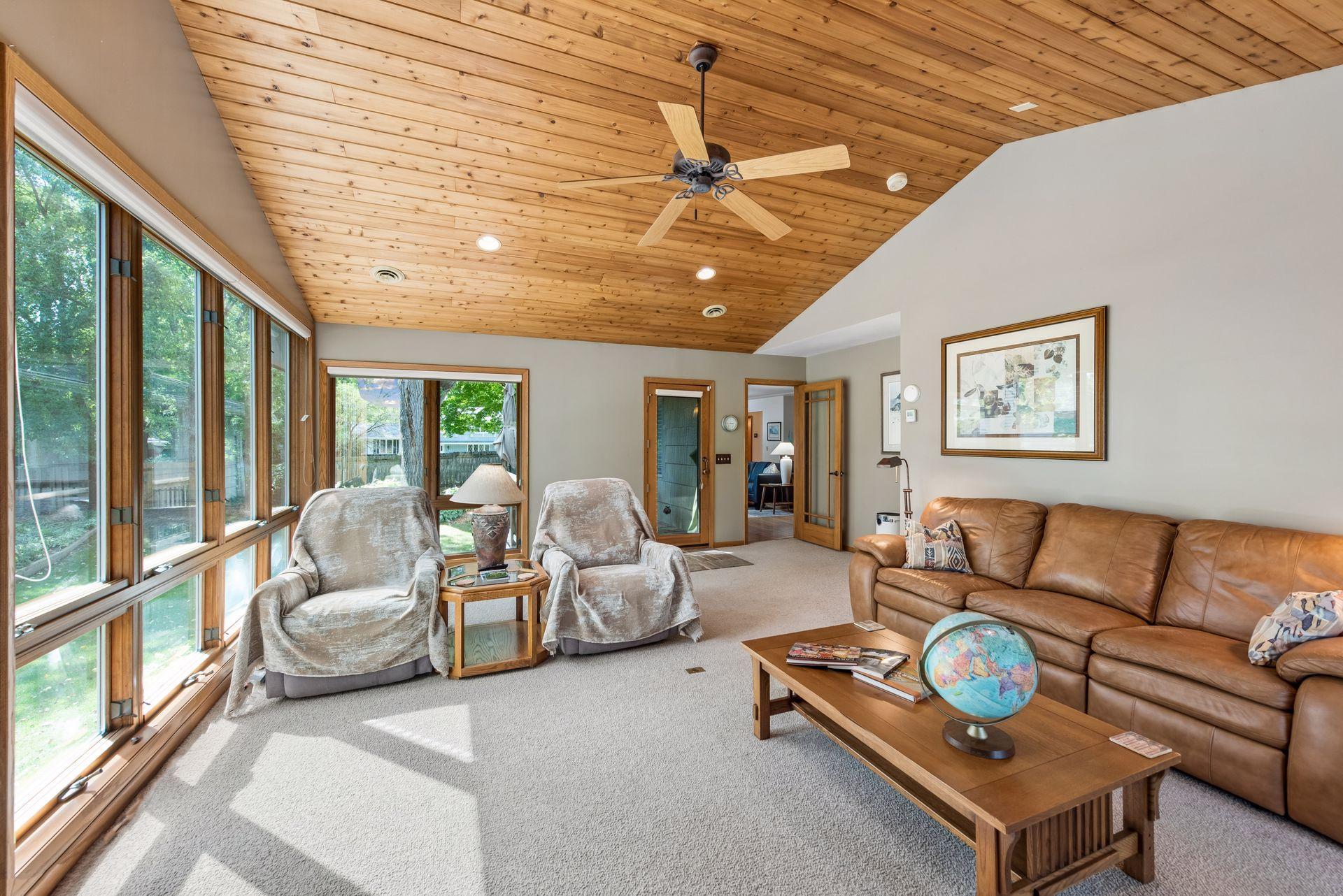 15509 Holdridge Road E Property Photo 26