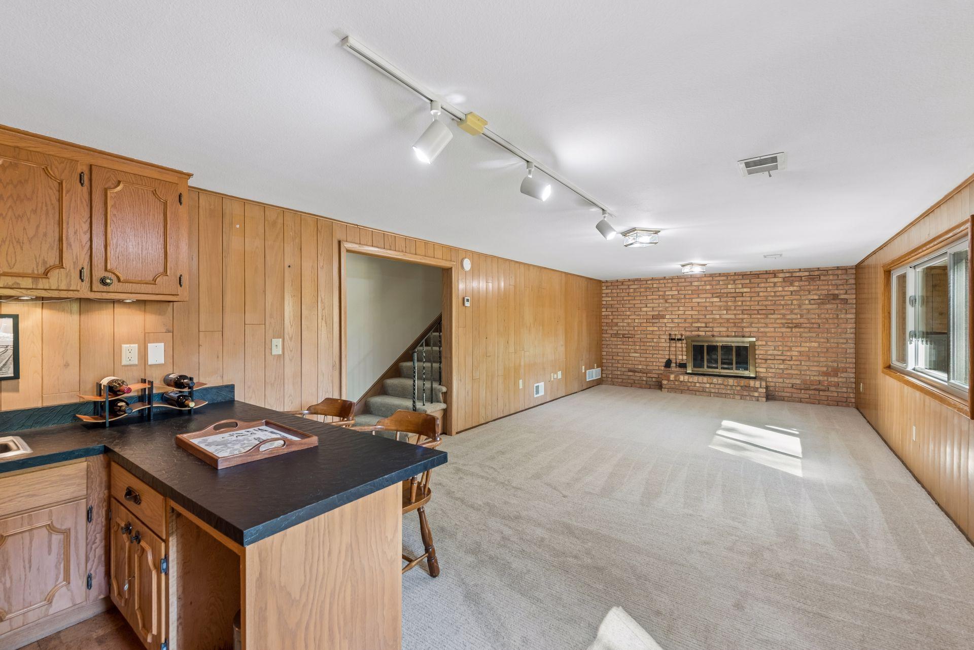 15509 Holdridge Road E Property Photo 37