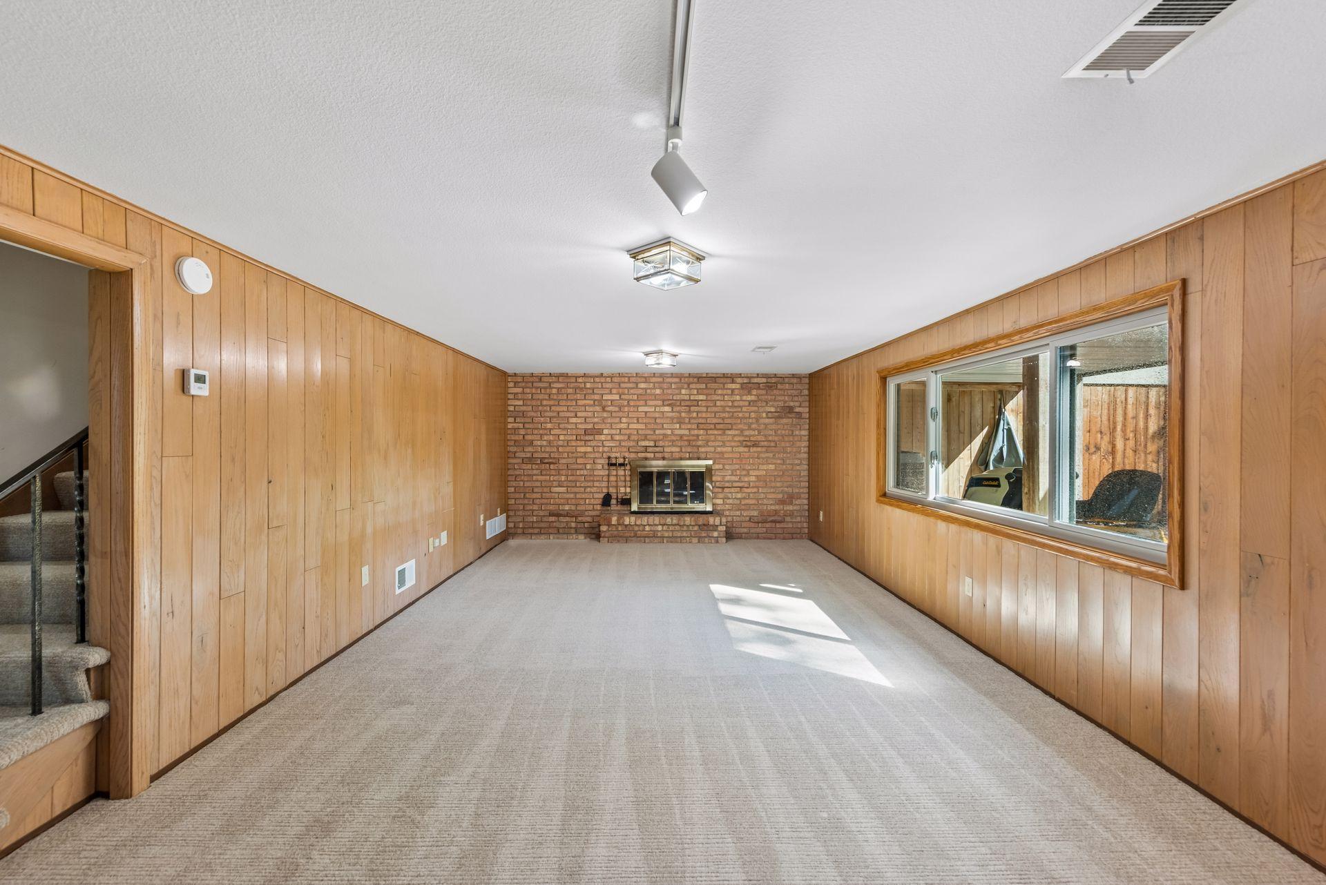 15509 Holdridge Road E Property Photo 38