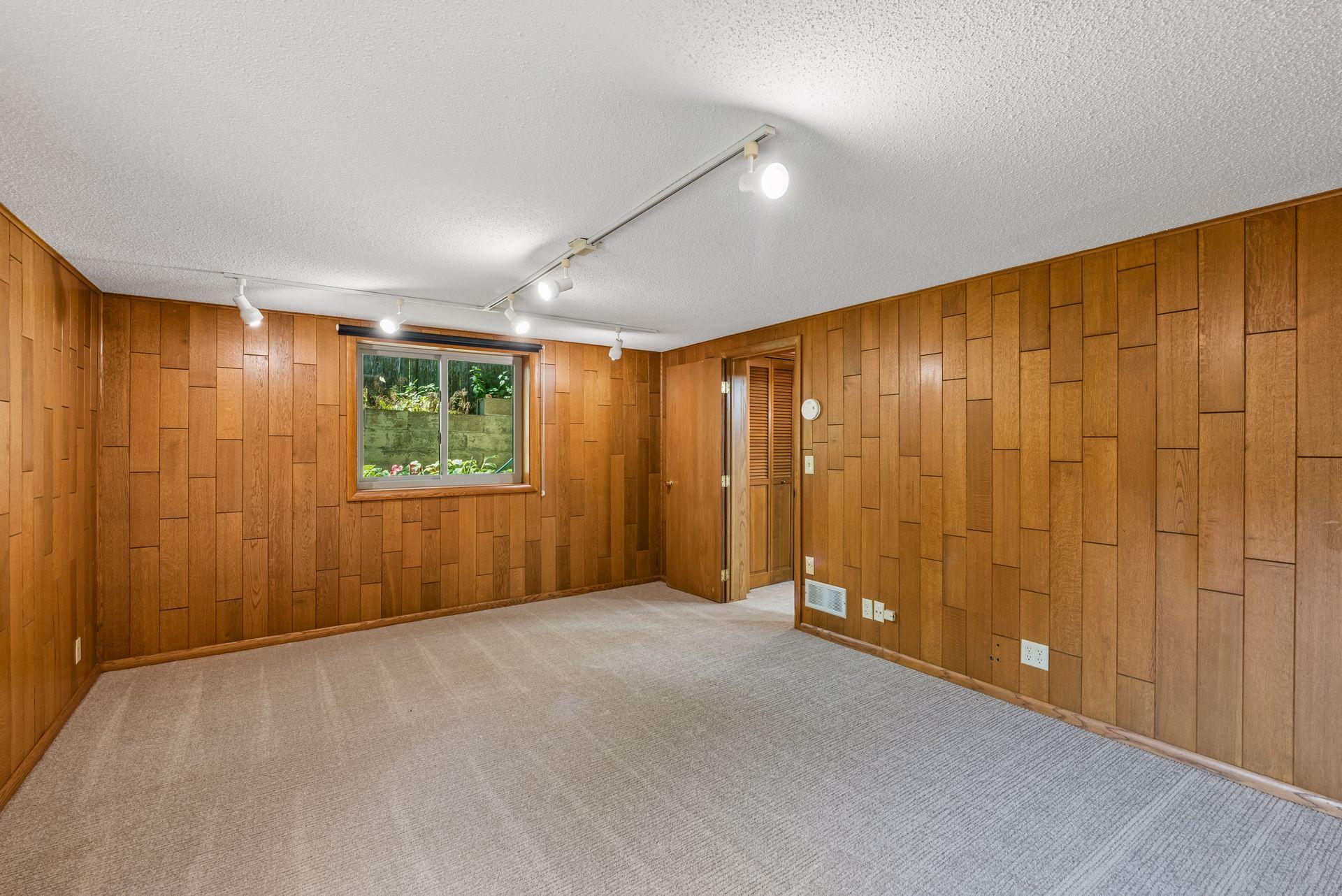 15509 Holdridge Road E Property Photo 43