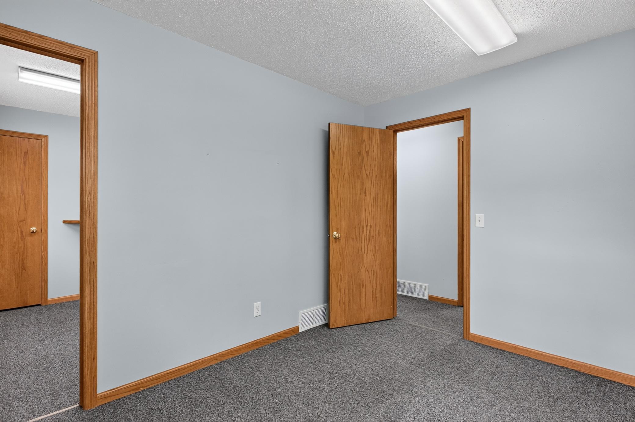 857 Main Street S Property Photo 18