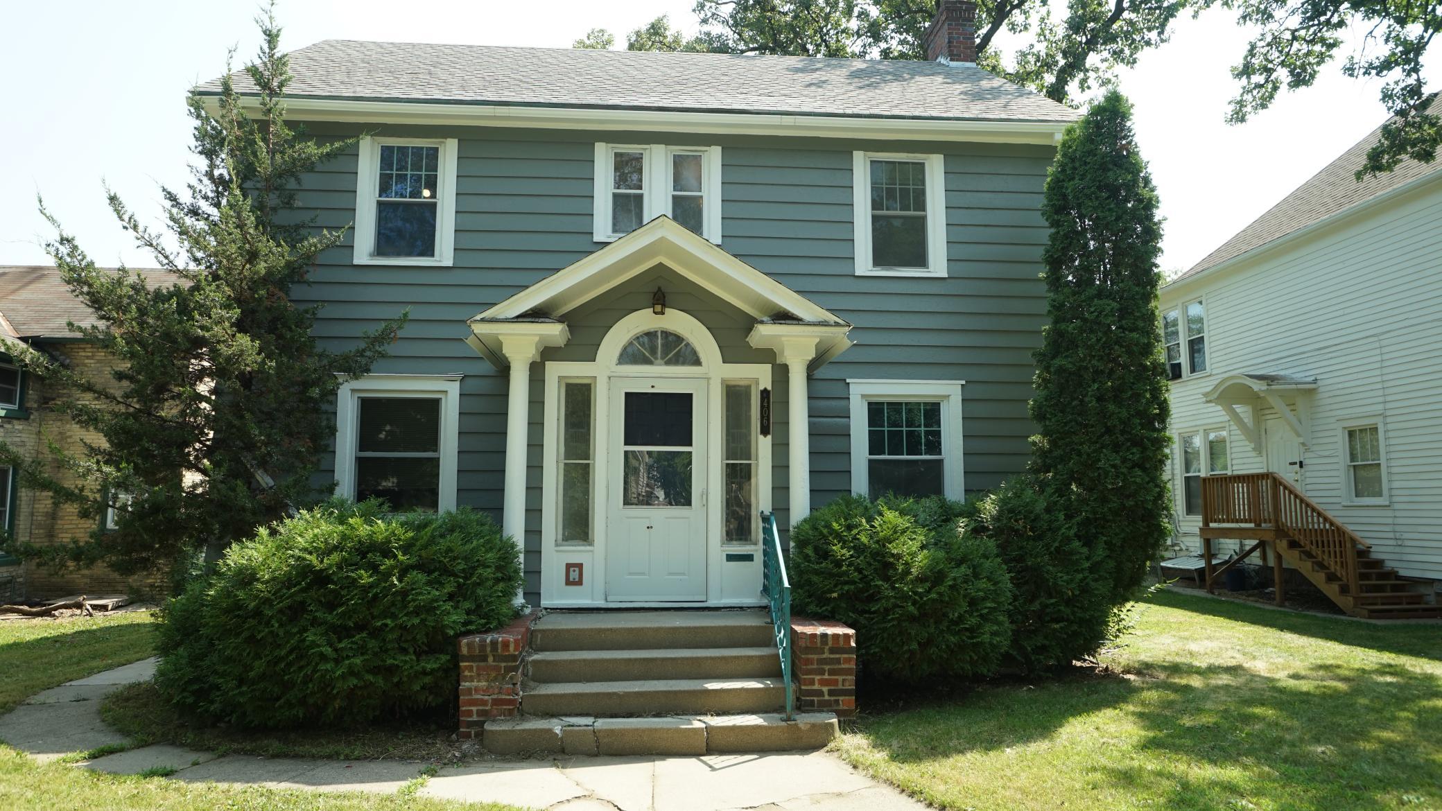 406 7th Avenue S Property Photo 1