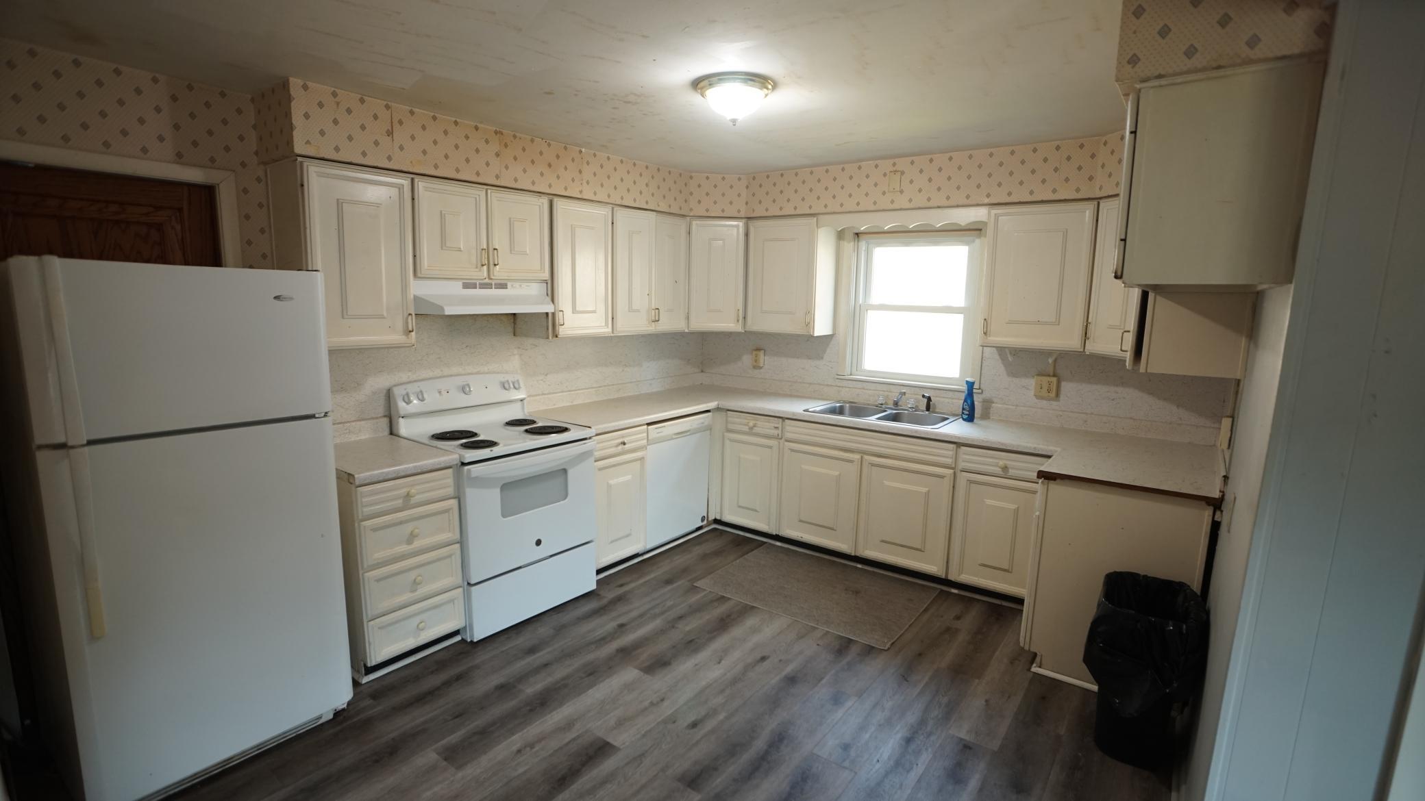 406 7th Avenue S Property Photo 2