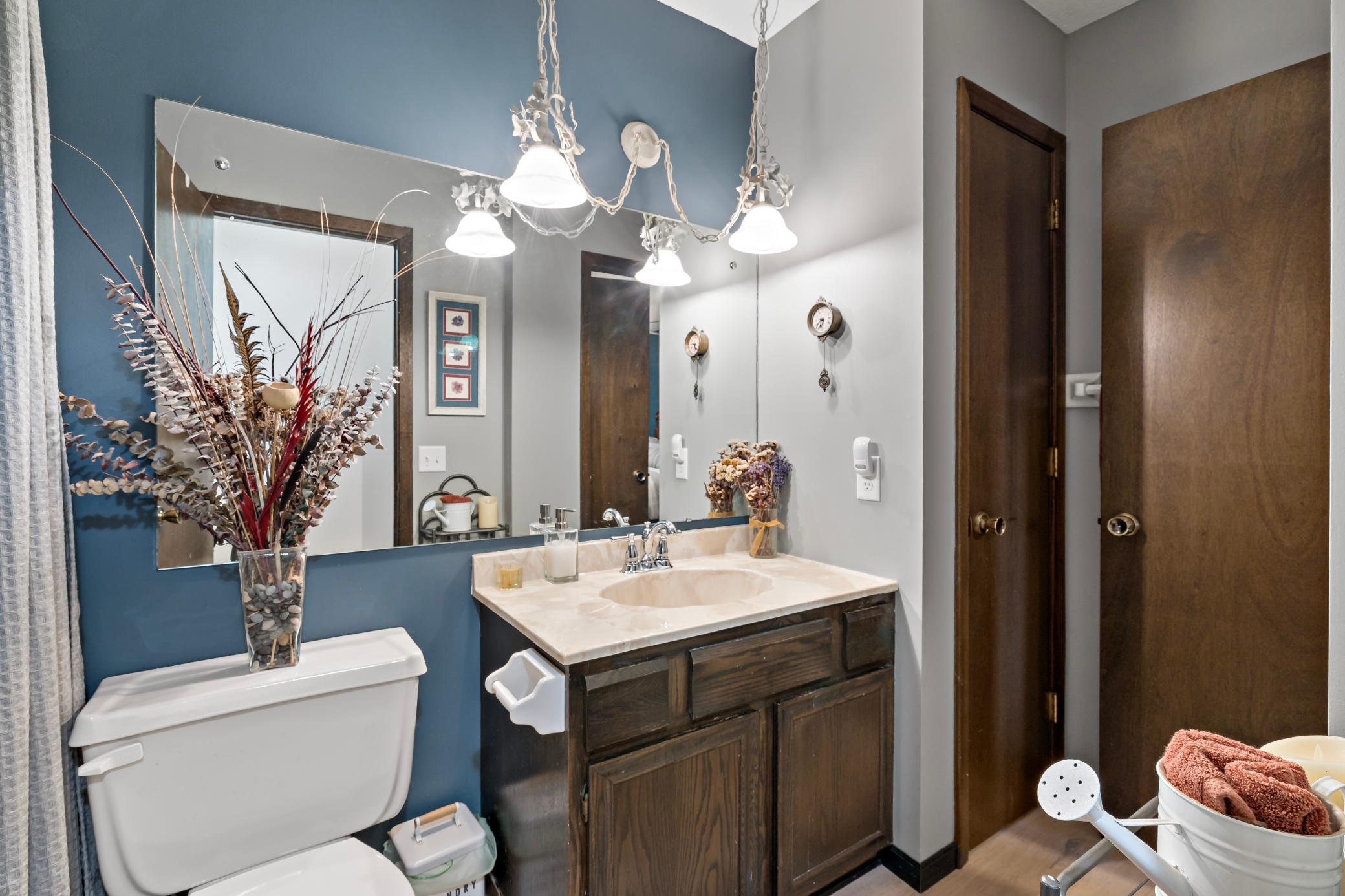 1177 Timbershore Lane Property Photo 10