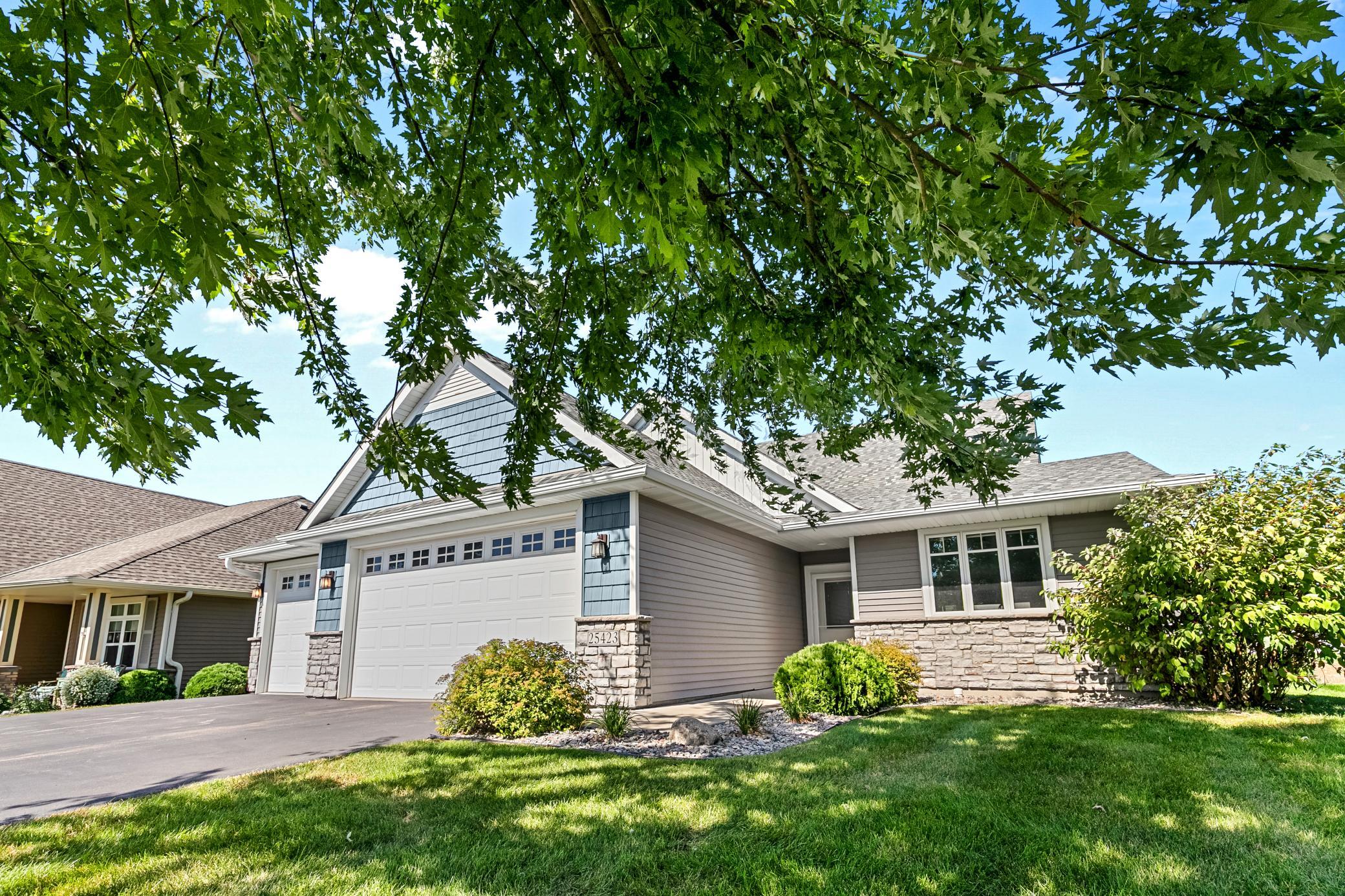 25423 Heims Lake Circle Property Photo 1