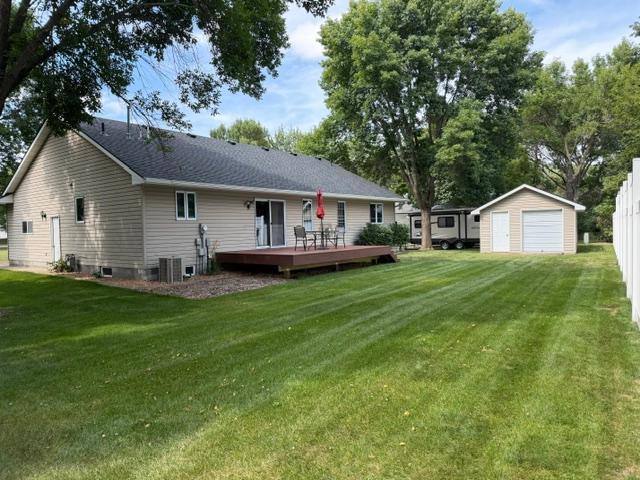 714 E Crescent Lane Property Photo 4