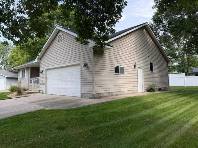 714 E Crescent Lane Property Photo 5