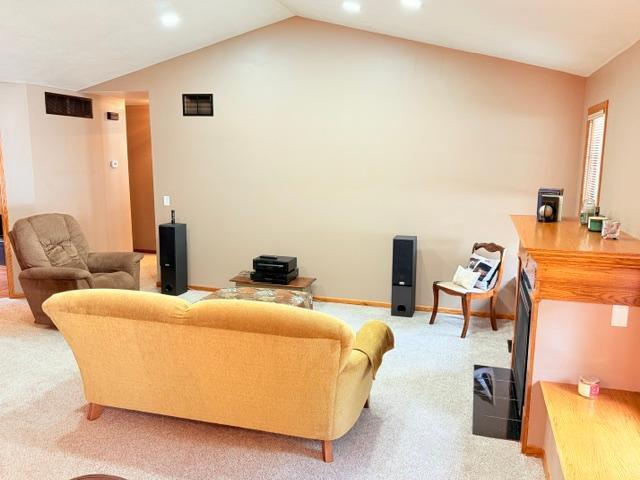 714 E Crescent Lane Property Photo 8