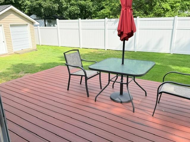714 E Crescent Lane Property Photo 14