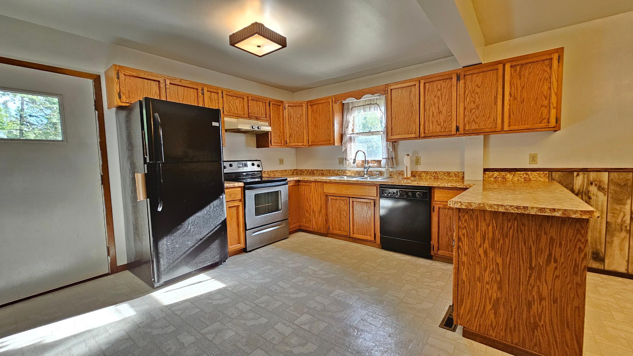 103 2nd Avenue S Property Photo 6