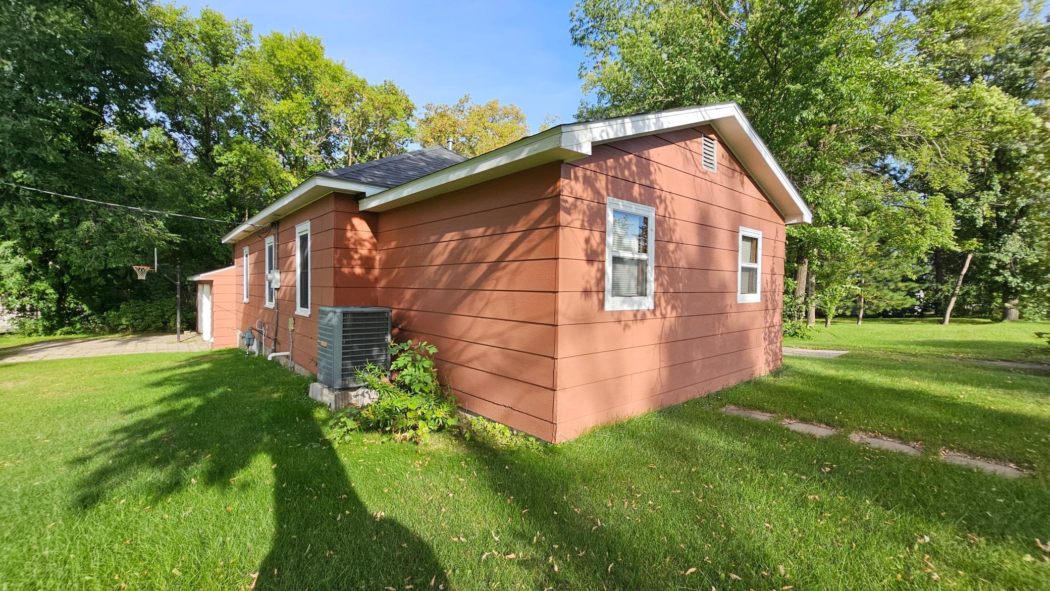 103 2nd Avenue S Property Photo 37