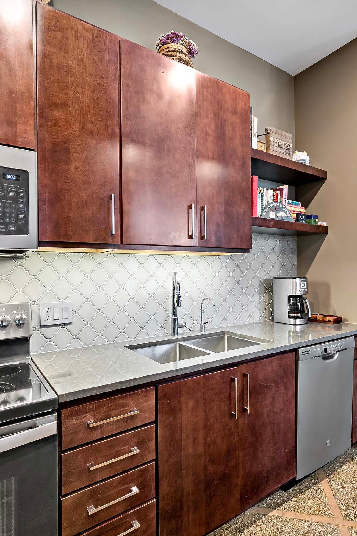 350 Saint Peter Street 606 Property Photo 14