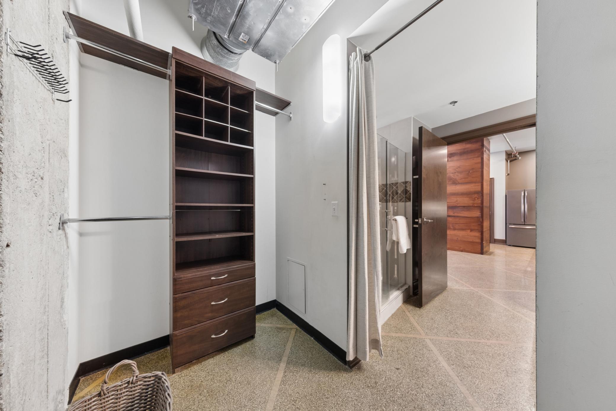 350 Saint Peter Street 606 Property Photo 27
