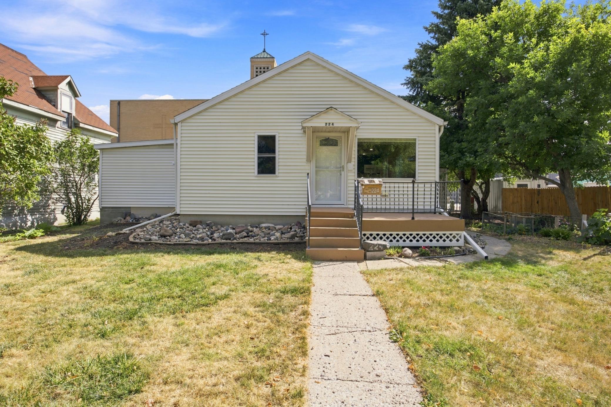224 3rd Street N Property Photo 1
