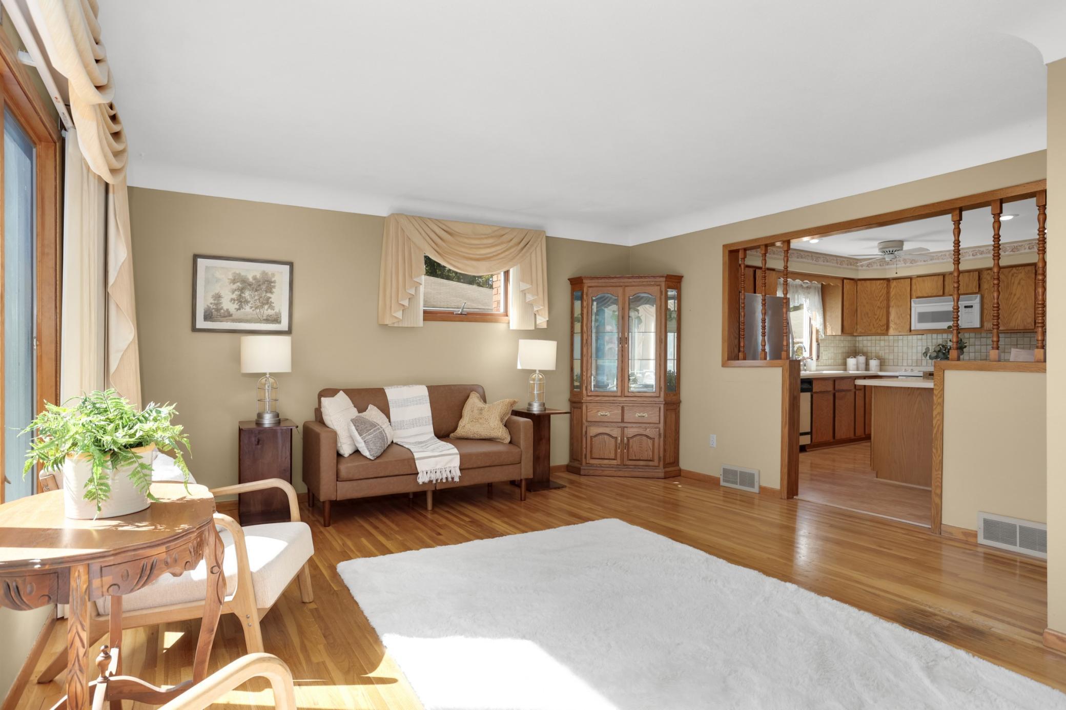 404 15th Street W Property Photo 6