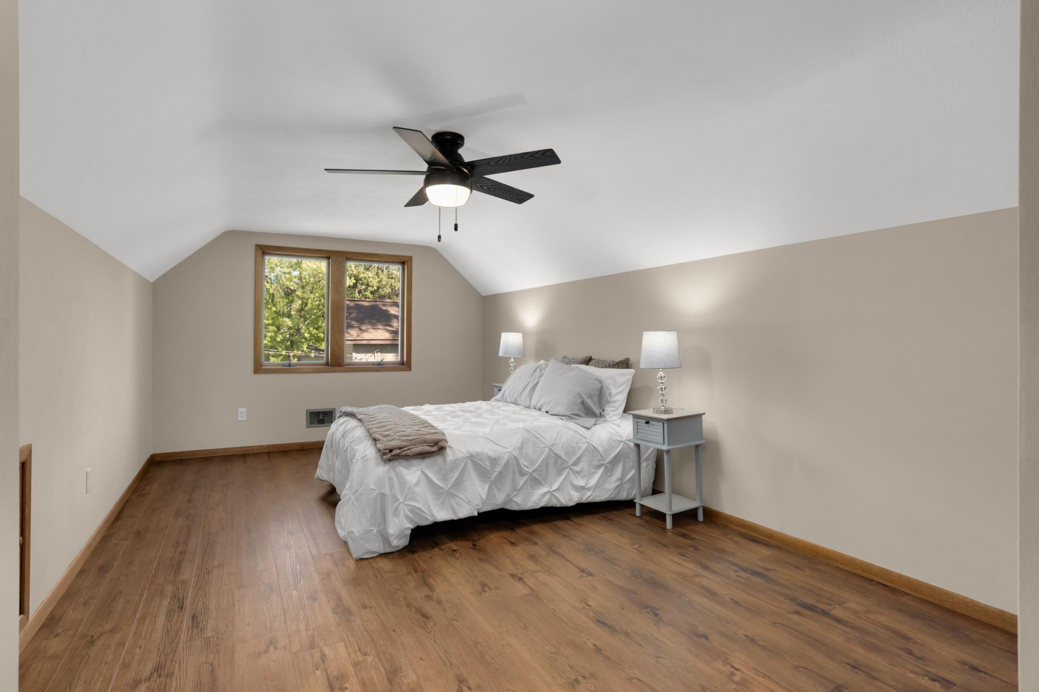 404 15th Street W Property Photo 17