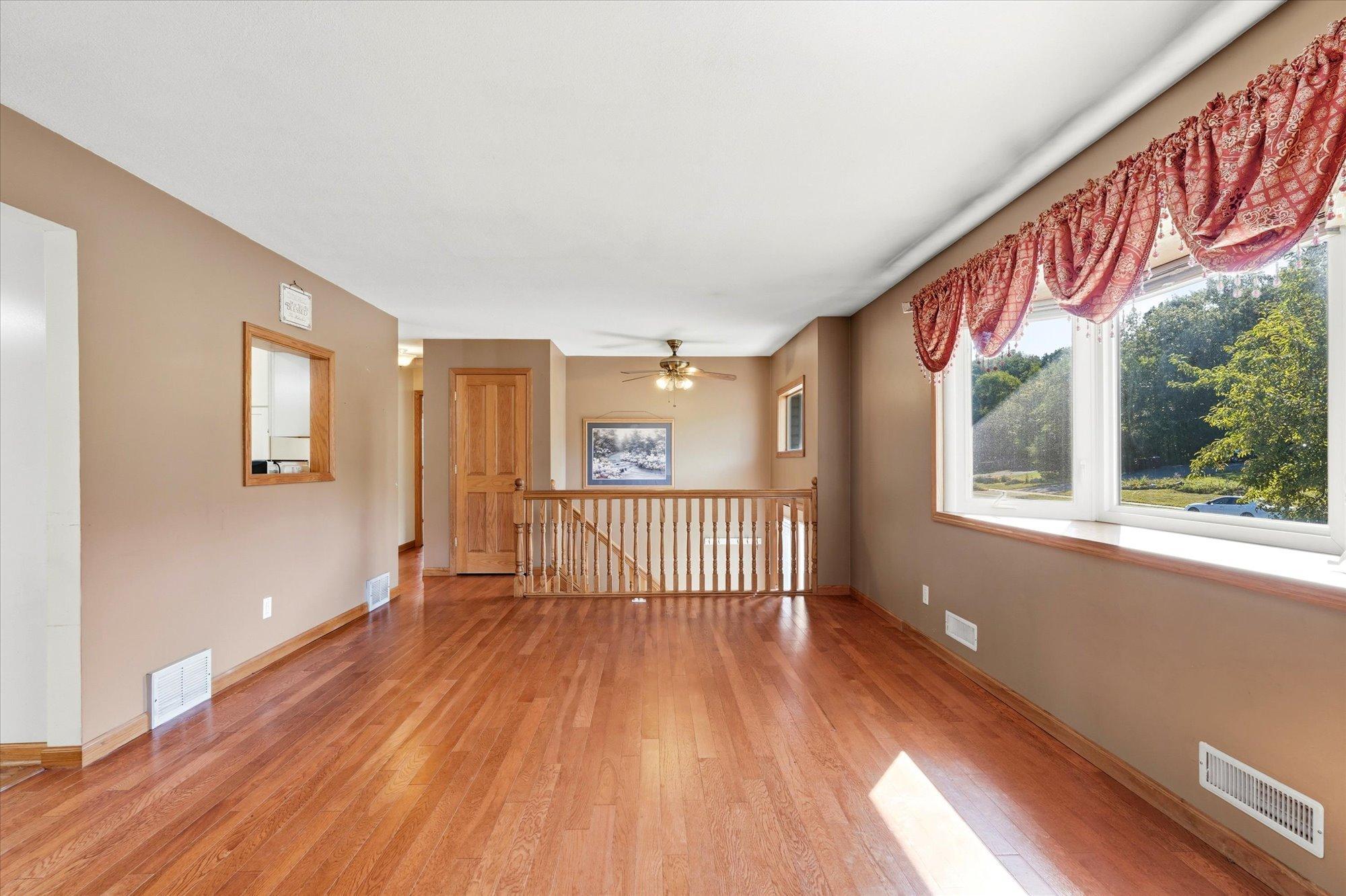 1721 Deerwood Drive Property Photo 10