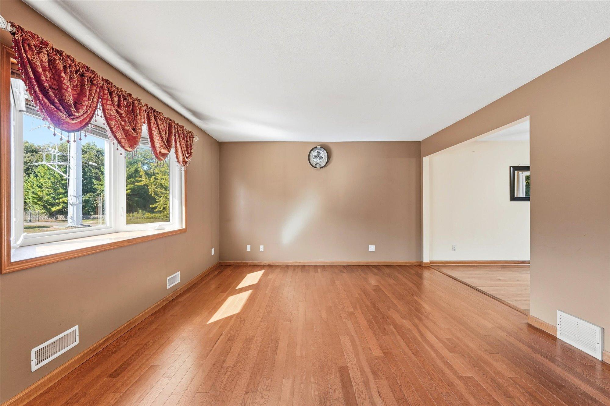 1721 Deerwood Drive Property Photo 11