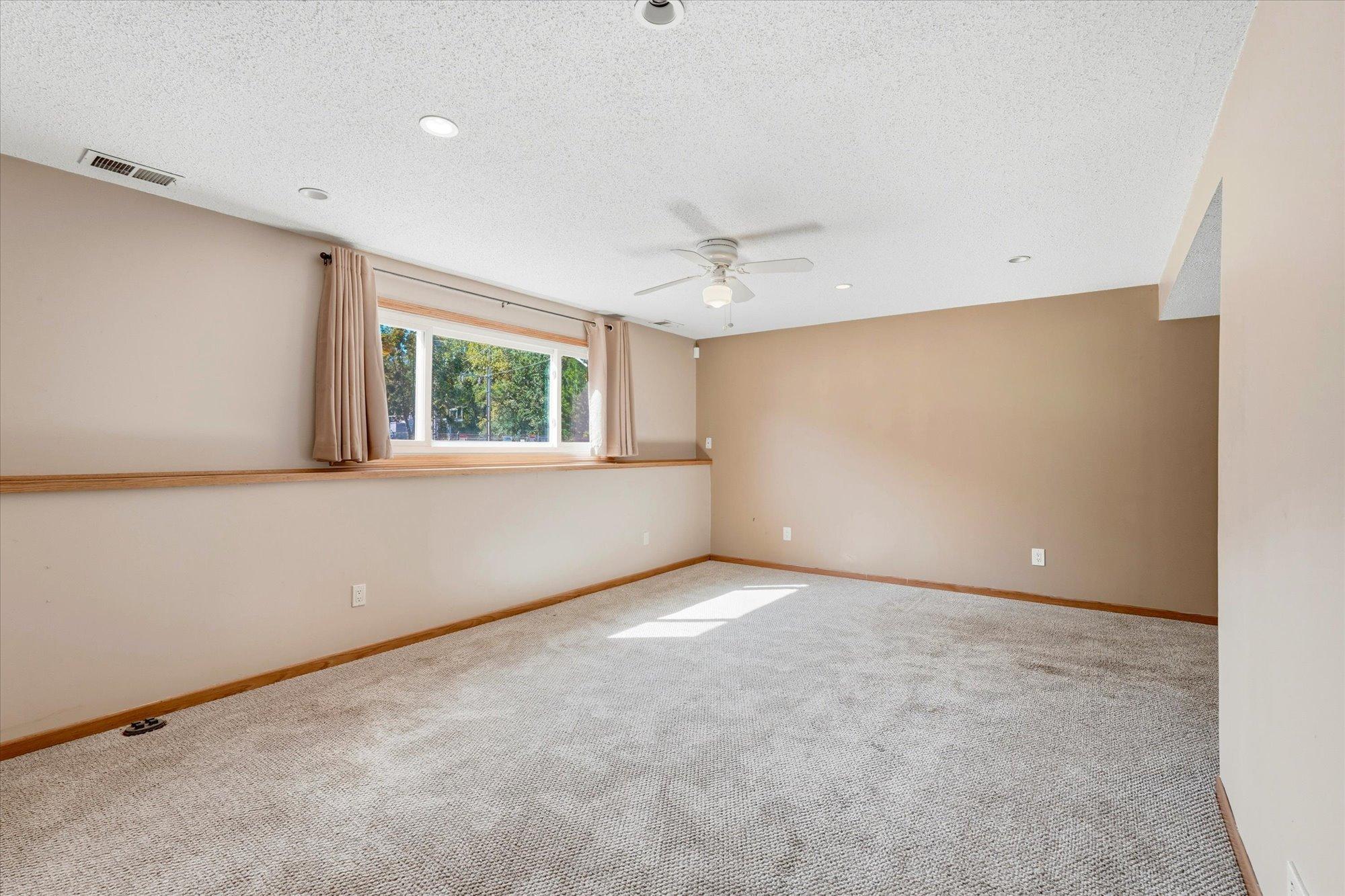 1721 Deerwood Drive Property Photo 35