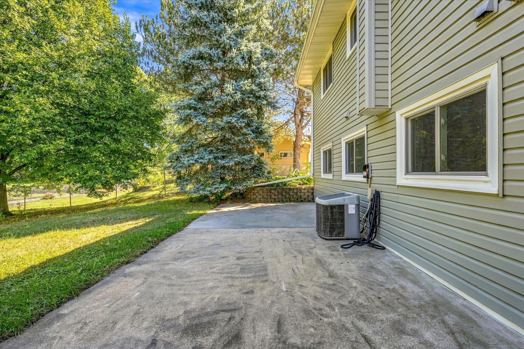 1721 Deerwood Drive Property Photo 45