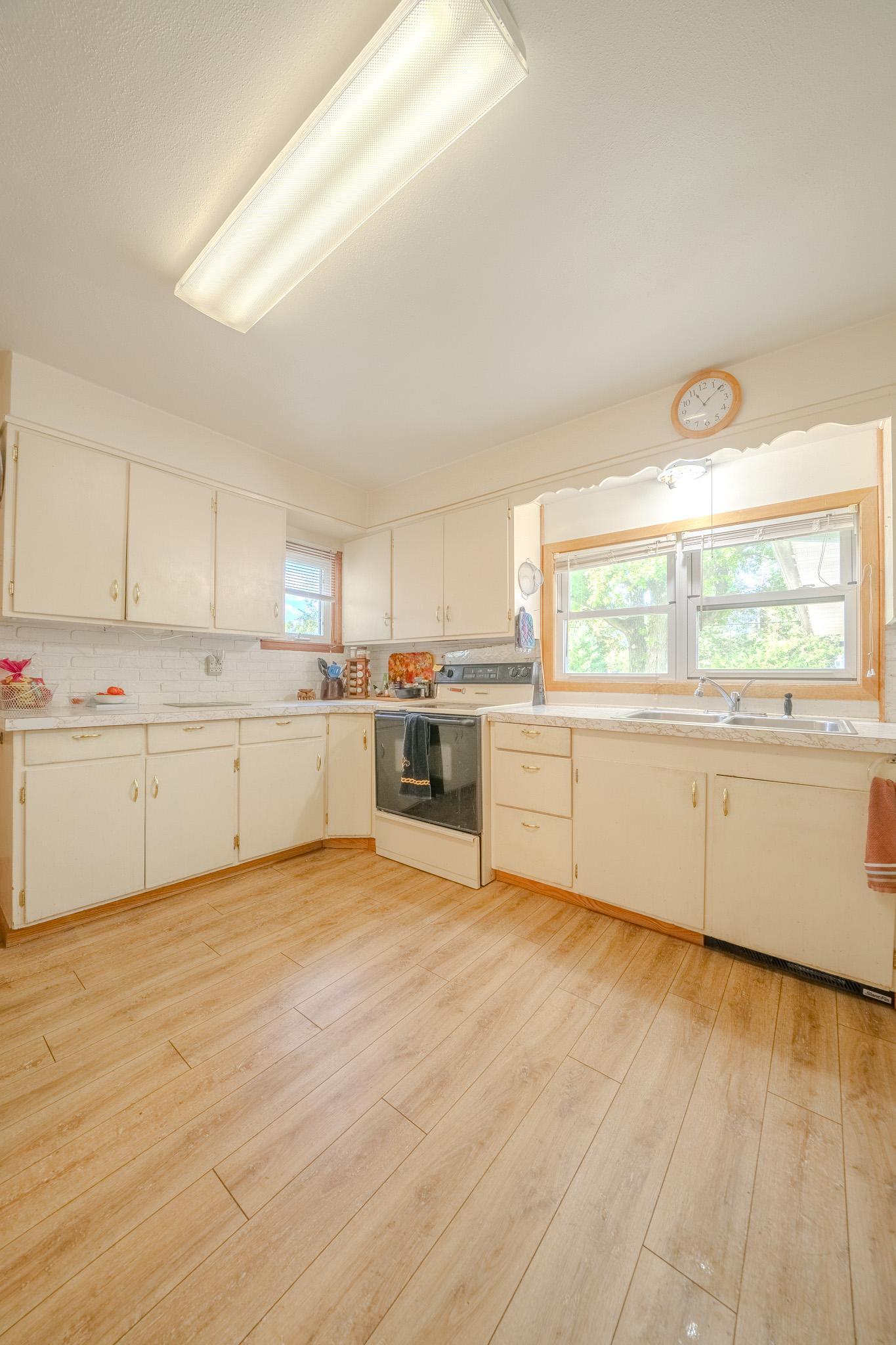 504 Degraff Avenue Property Photo 13
