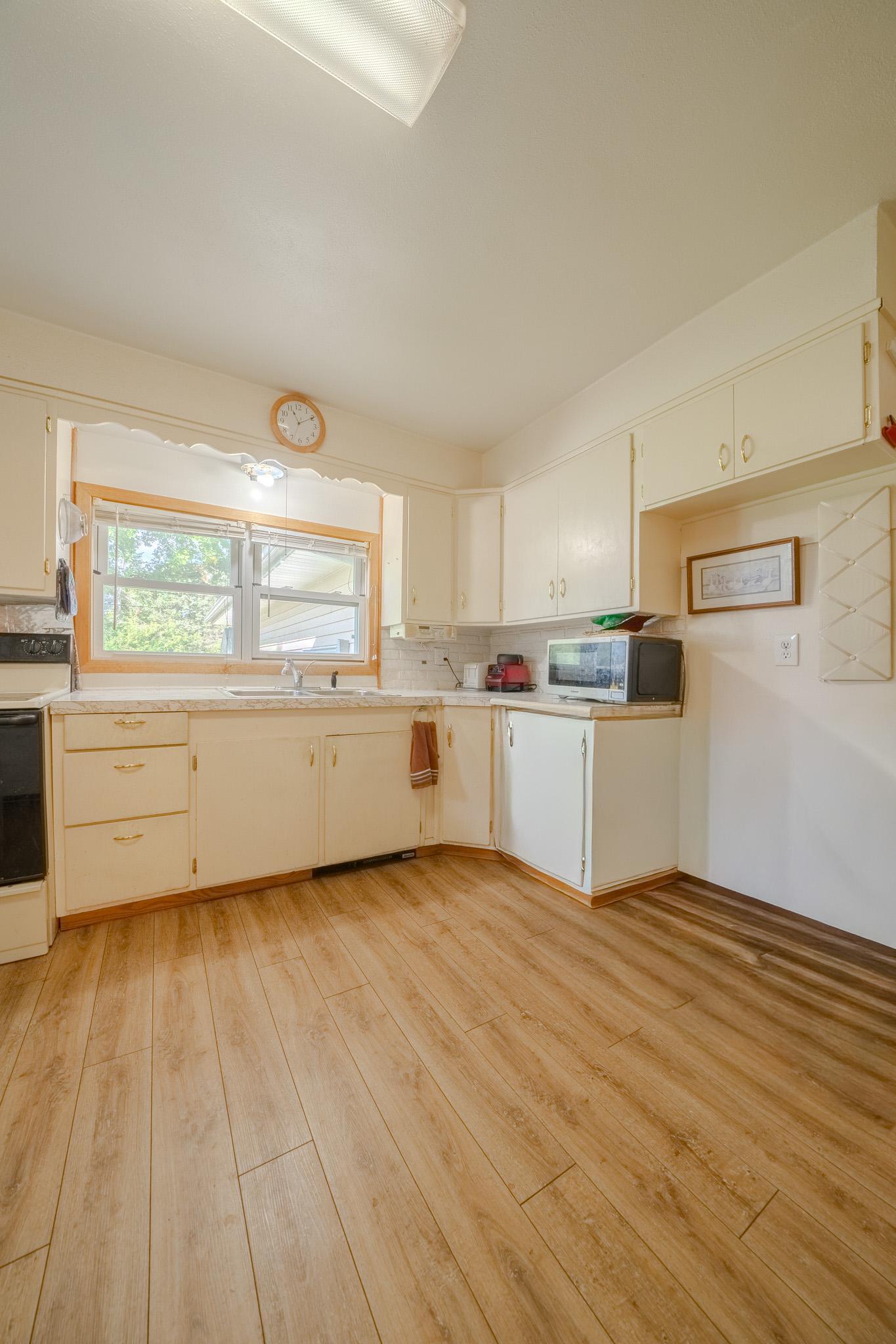 504 Degraff Avenue Property Photo 14