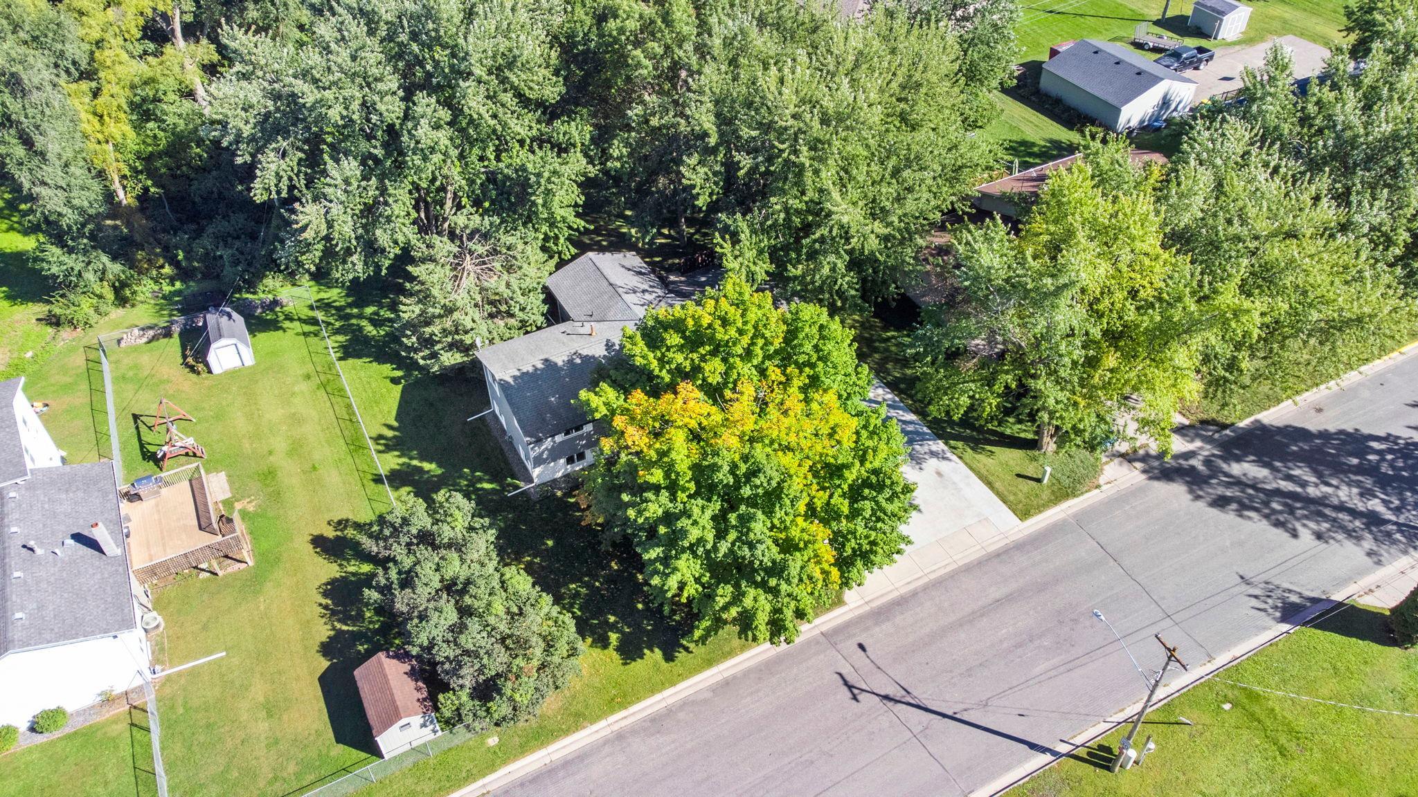 880 5th Street N Property Photo 7