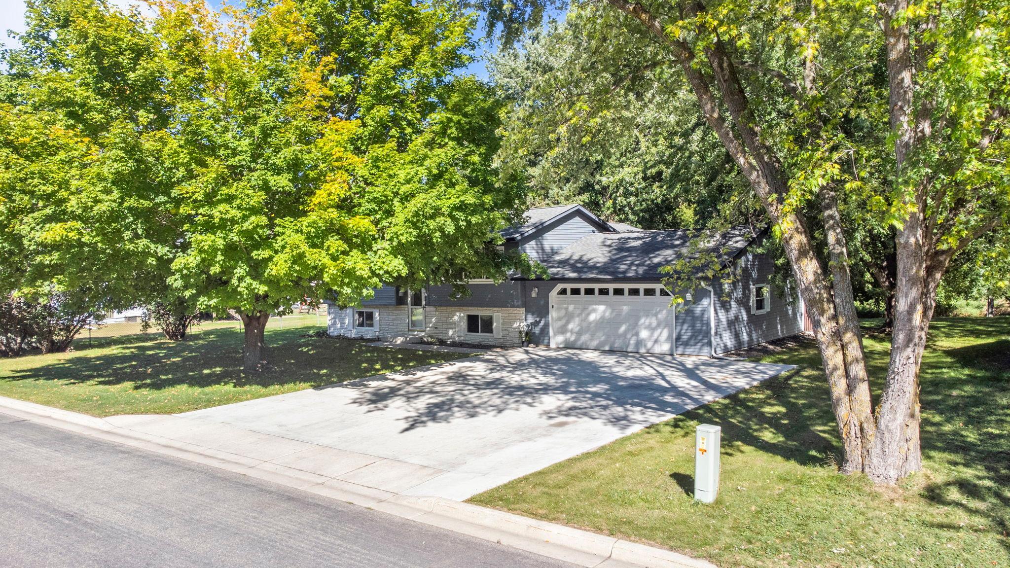 880 5th Street N Property Photo 10
