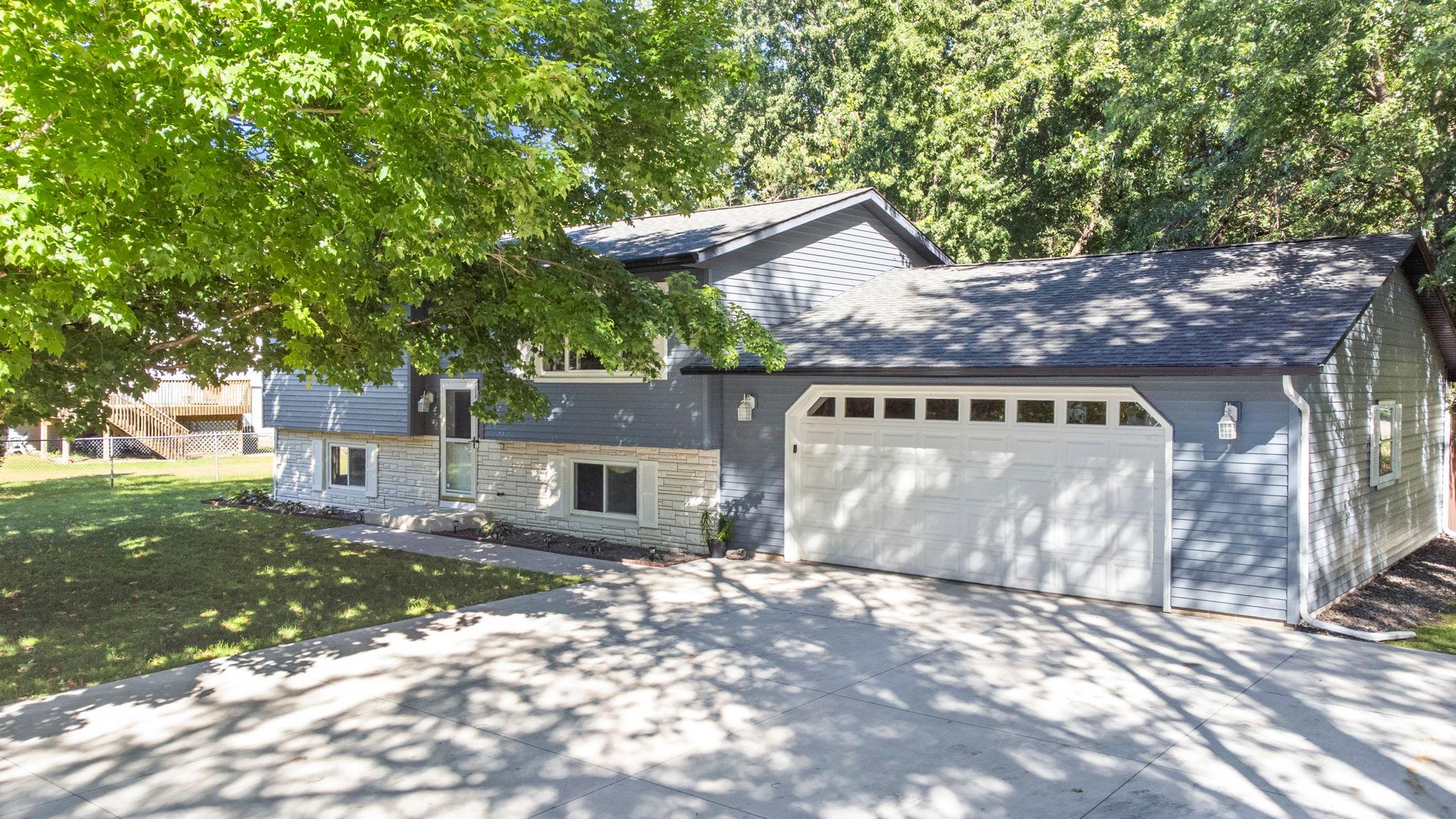 880 5th Street N Property Photo 13
