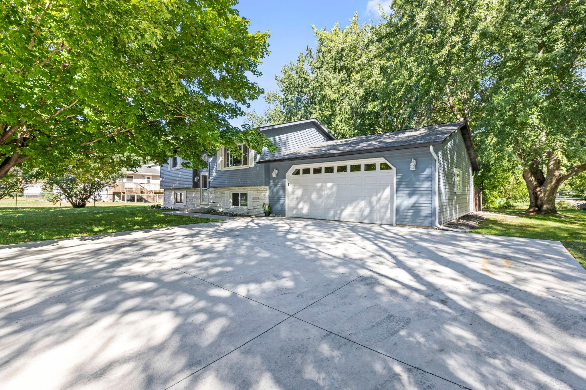 880 5th Street N Property Photo 16
