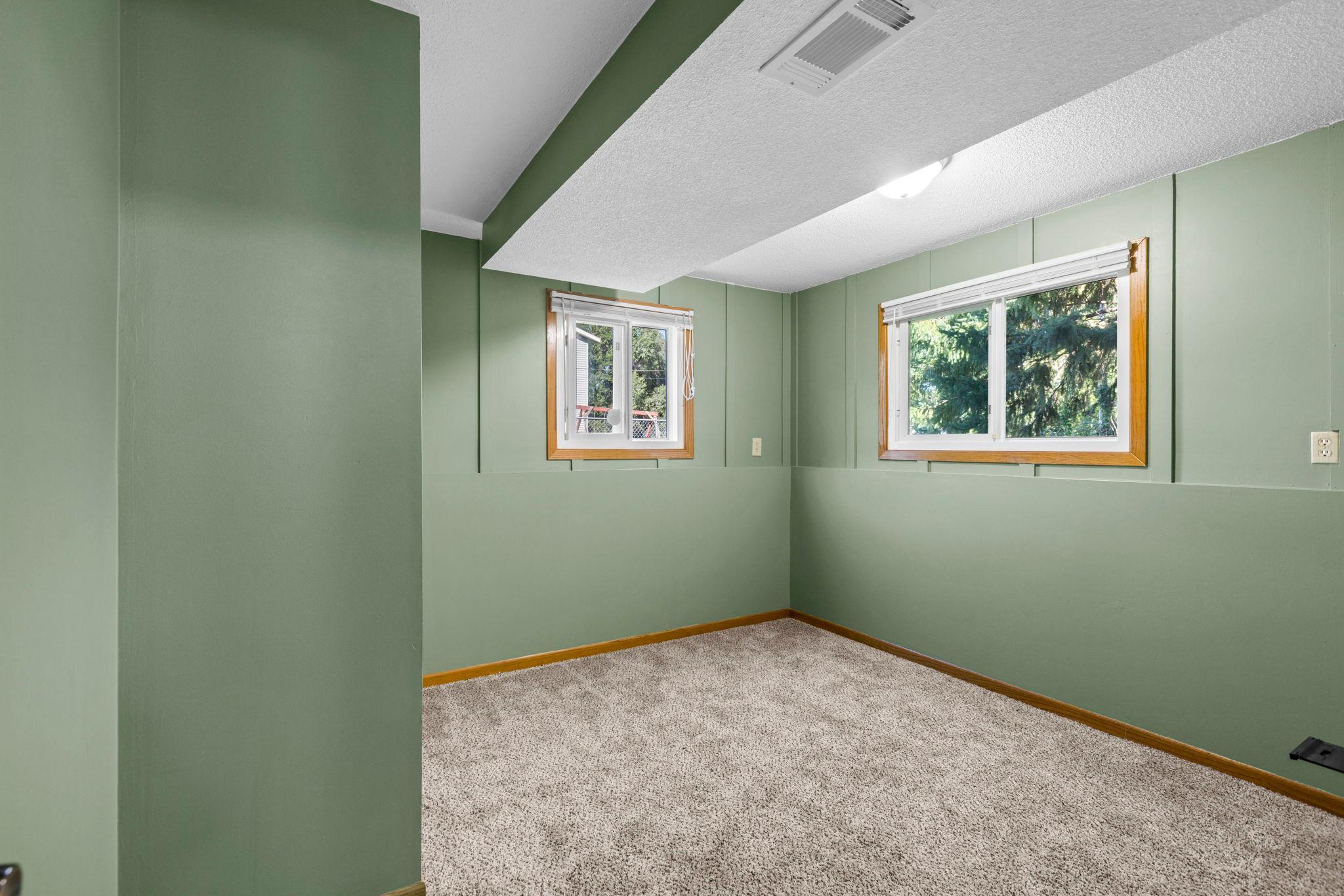 880 5th Street N Property Photo 38