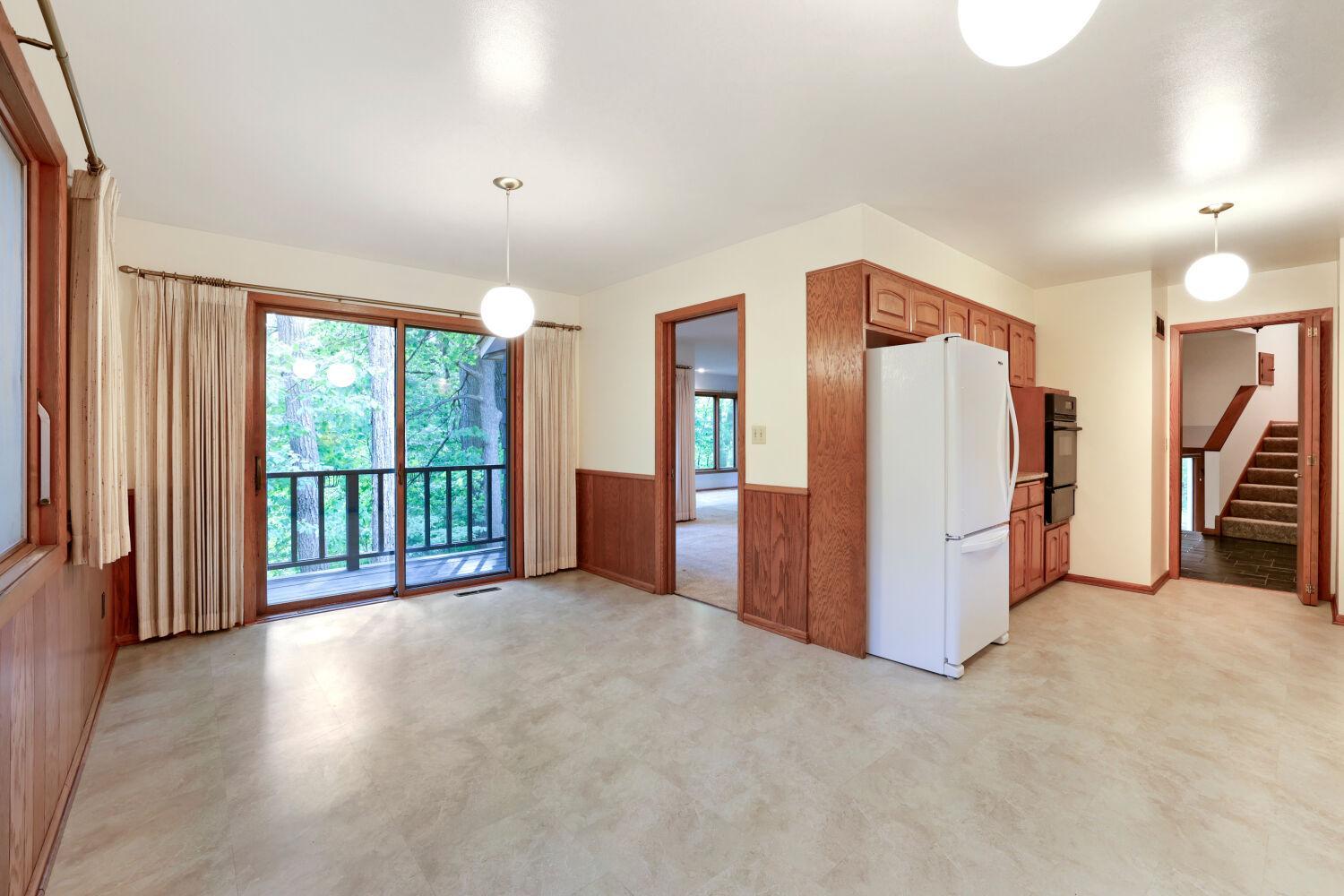 1200 Falls View Court Property Photo 6