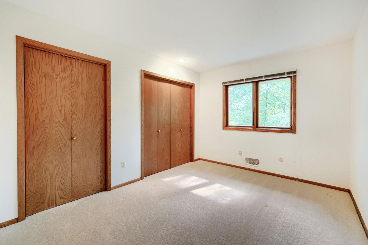 1200 Falls View Court Property Photo 13