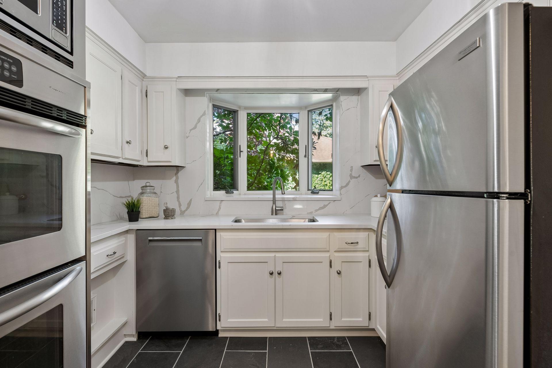 1766 Emerson Avenue S Property Photo 16
