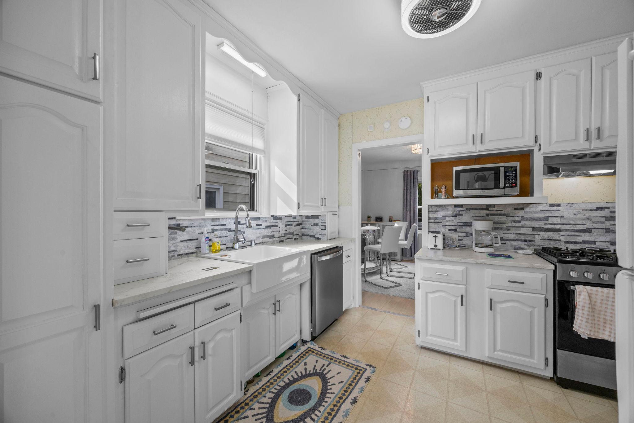 966 Eleanor Avenue Property Photo 17