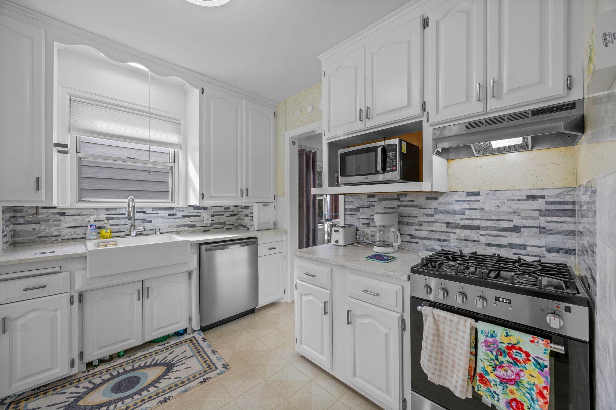 966 Eleanor Avenue Property Photo 19
