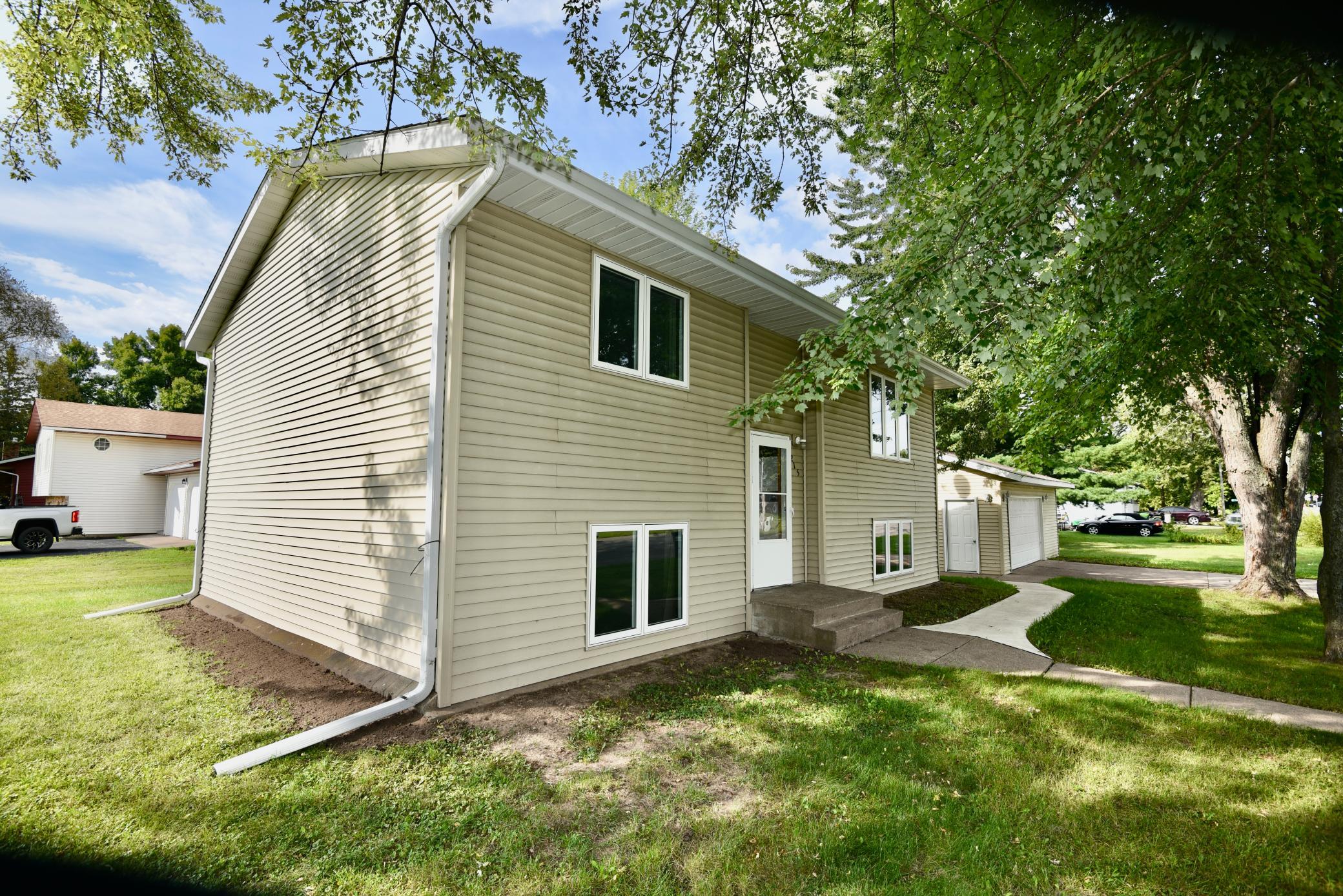 215 7th Street Ne Property Photo 1