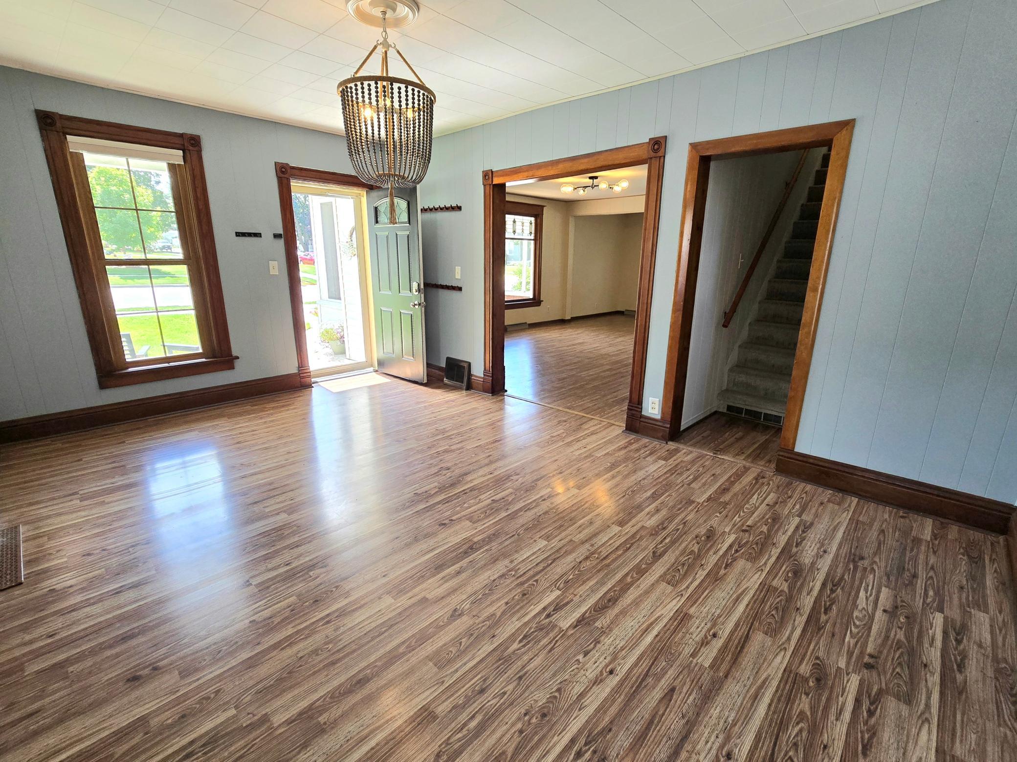 300 Kirkwood Street E Property Photo 10