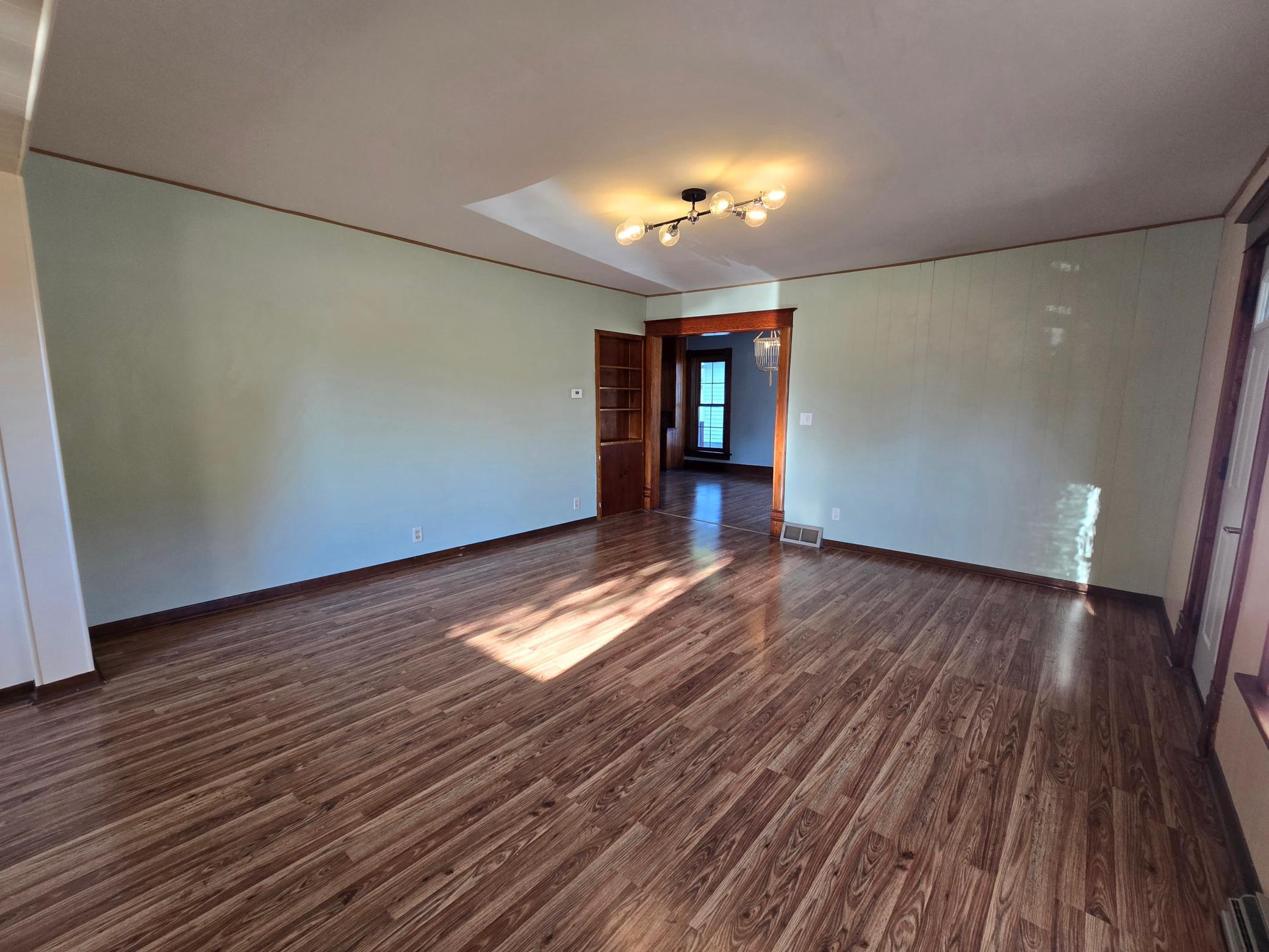 300 Kirkwood Street E Property Photo 11