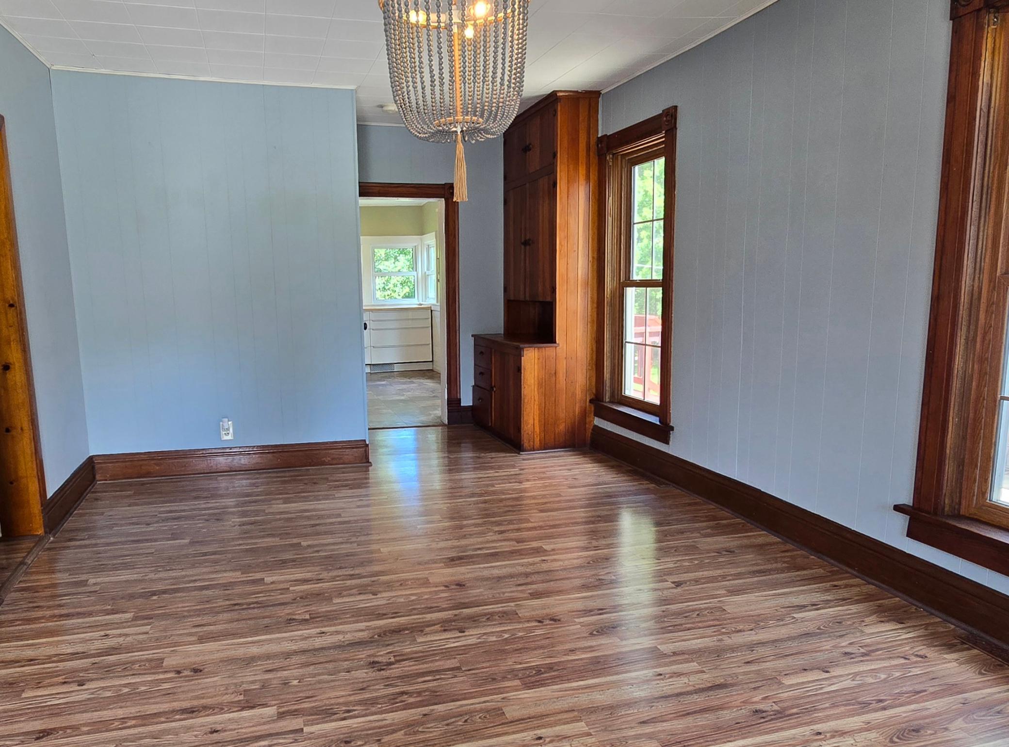 300 Kirkwood Street E Property Photo 13