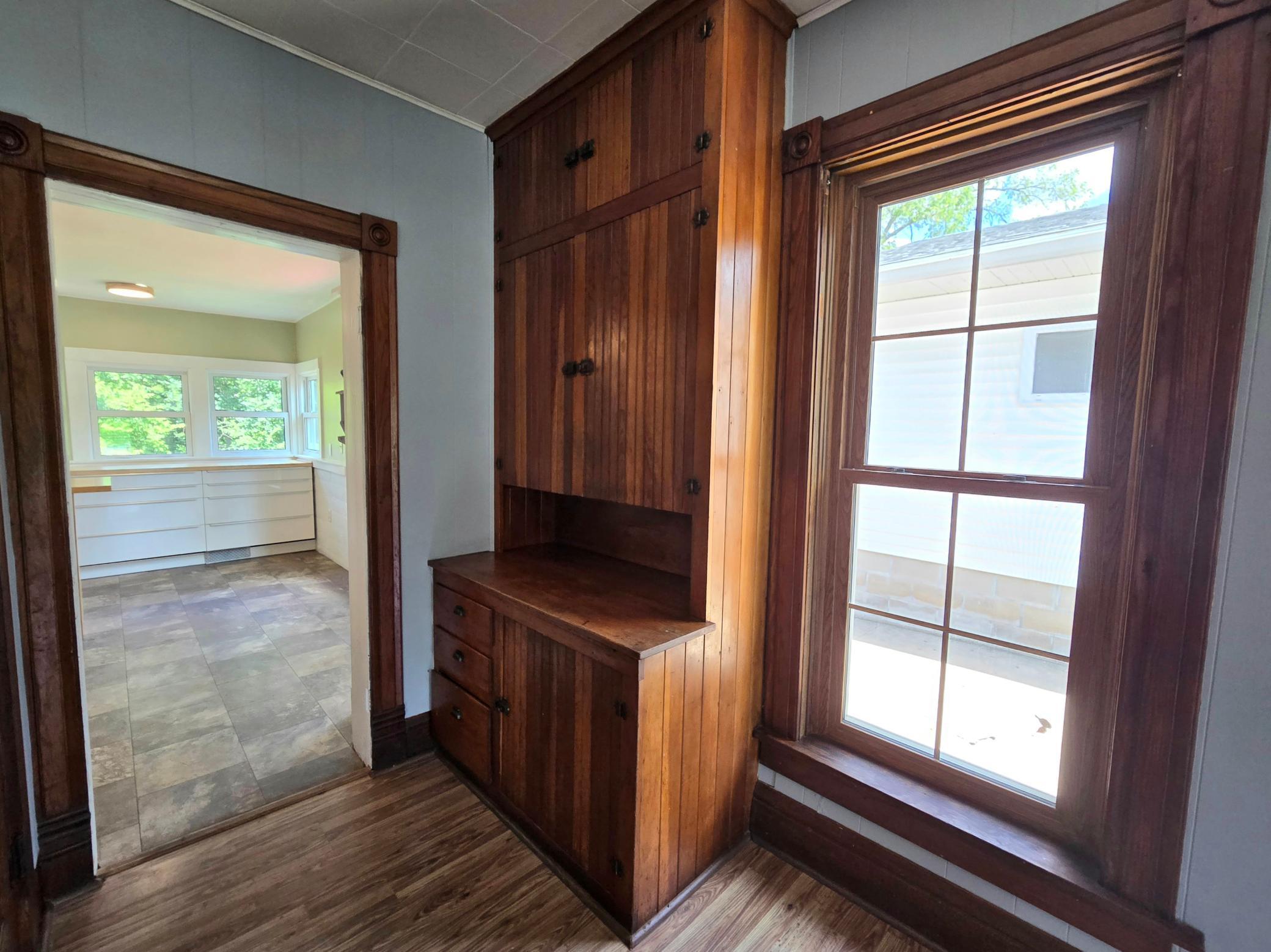 300 Kirkwood Street E Property Photo 14
