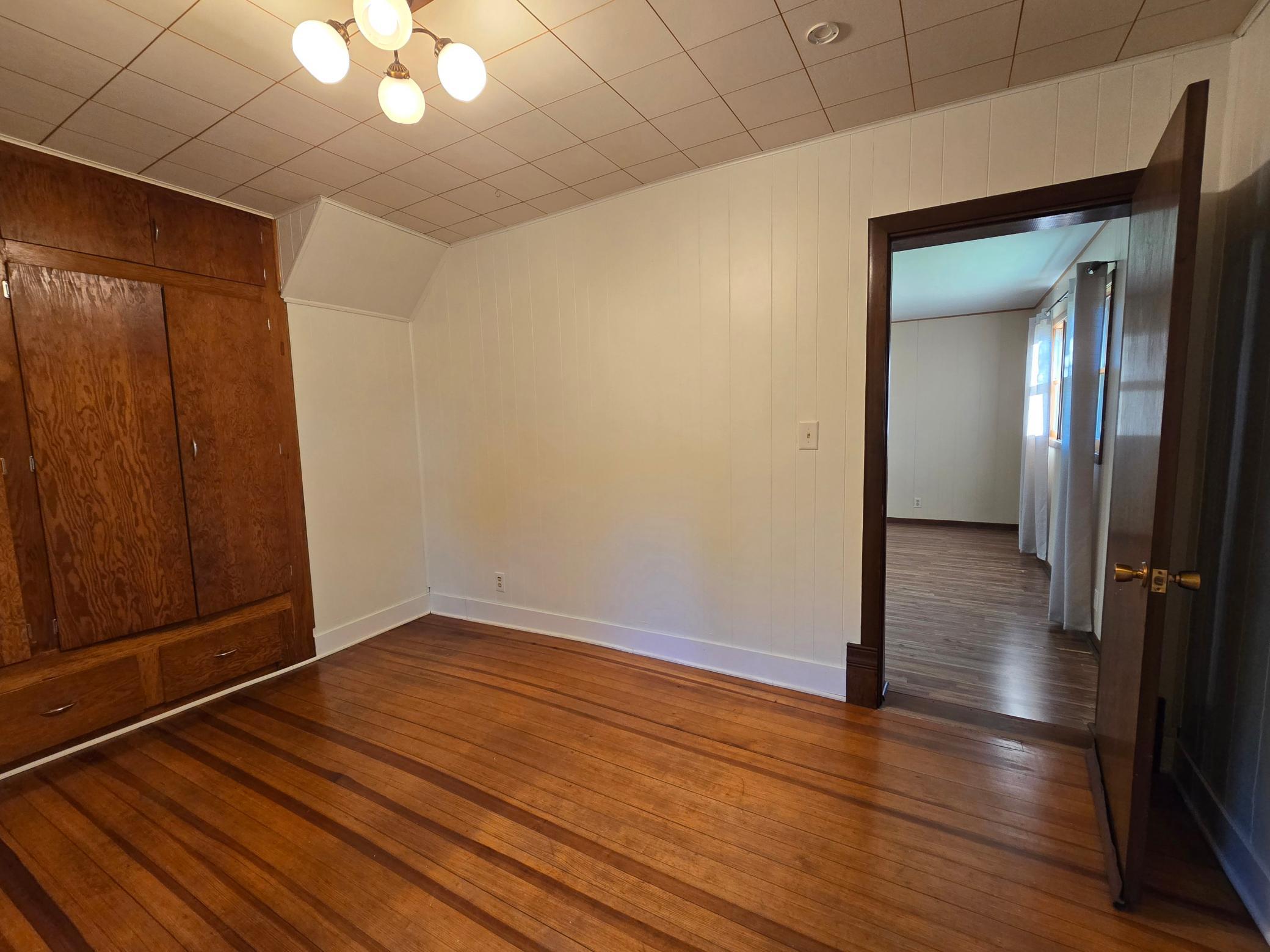 300 Kirkwood Street E Property Photo 23